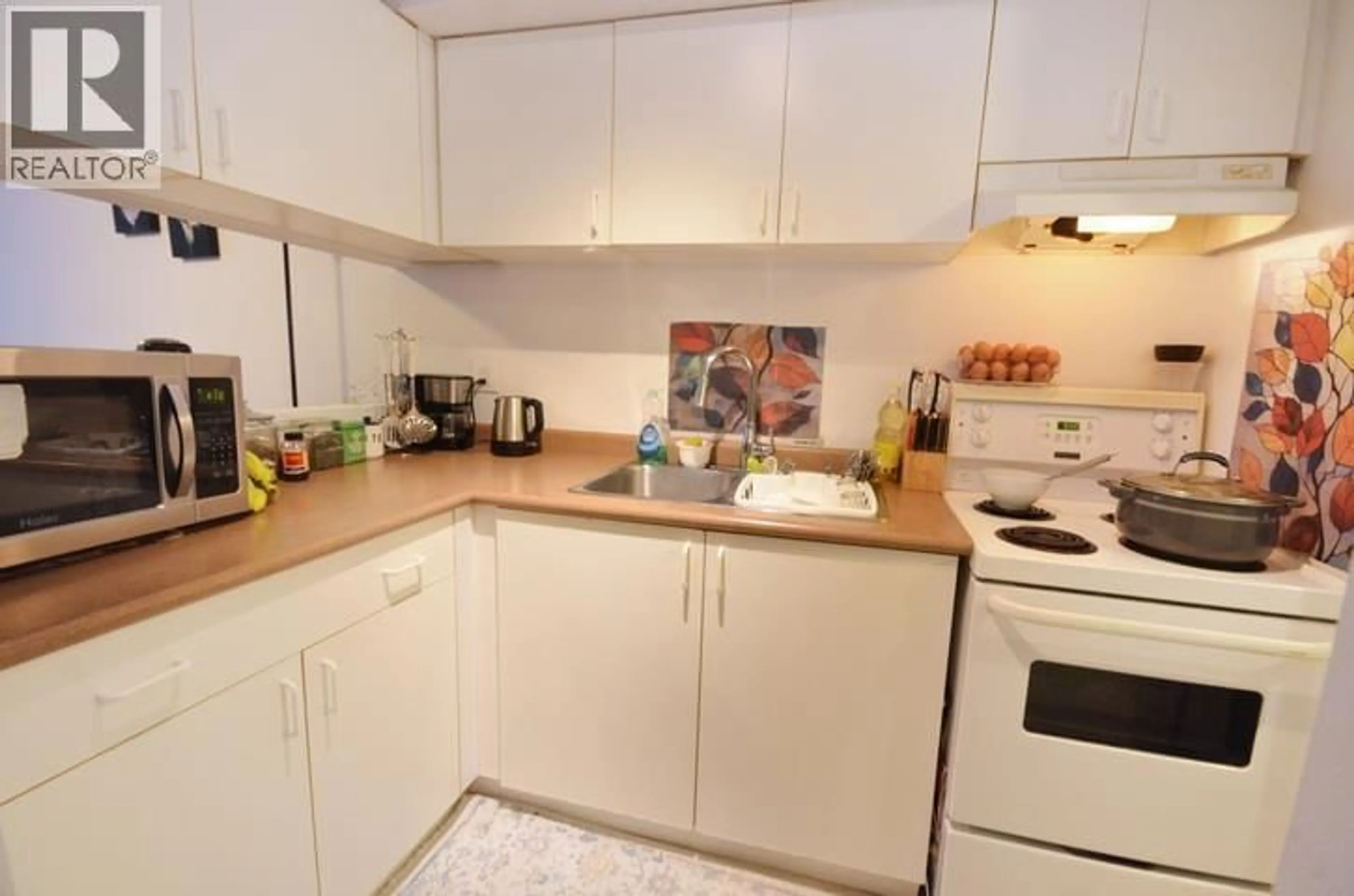 Standard kitchen, unknown for 225 - 8120 COLONIAL DRIVE, Richmond British Columbia V7C4V2