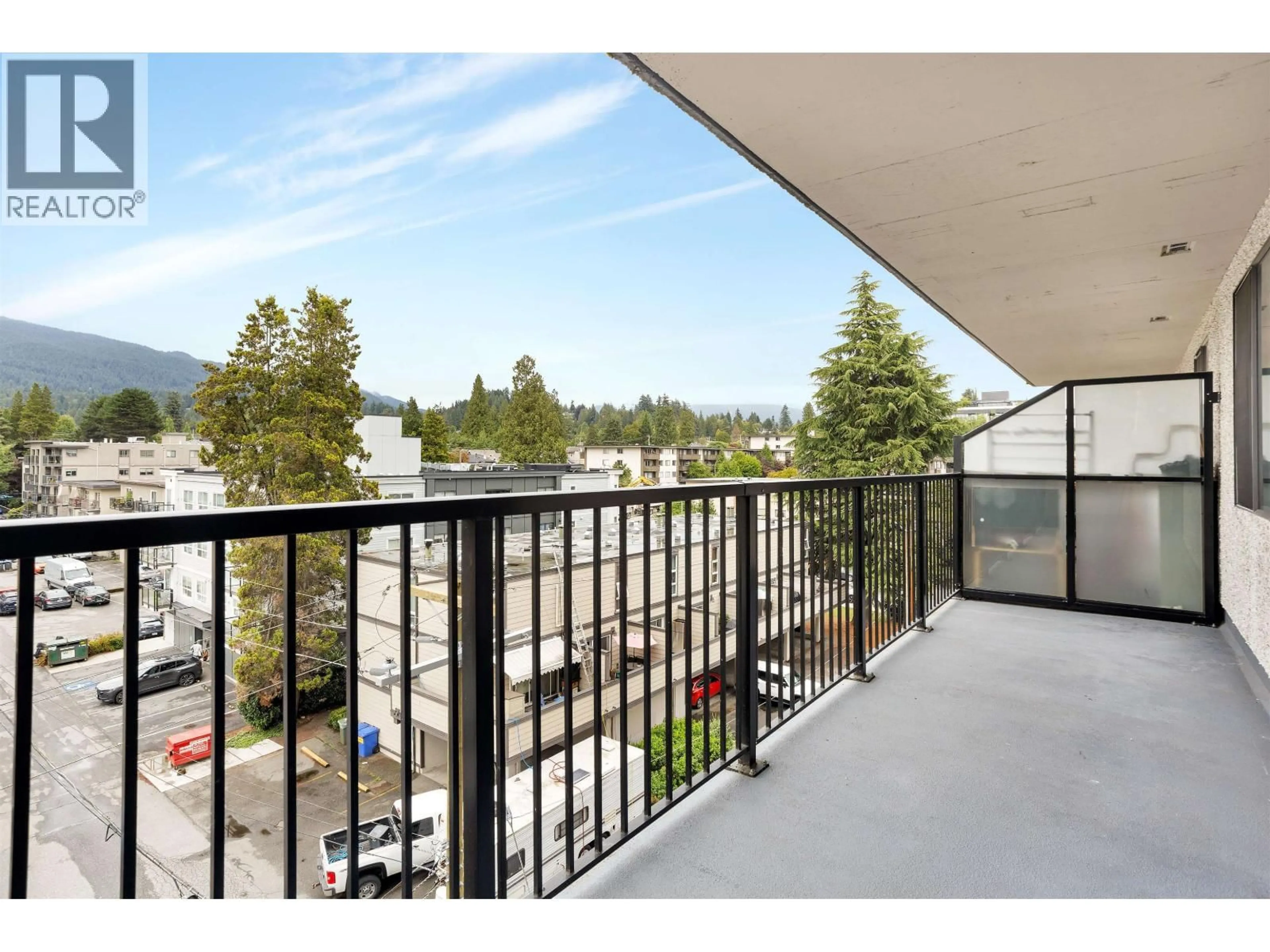 Balcony in the apartment, unknown for 303 - 150 15TH STREET, North Vancouver British Columbia V7L4N9