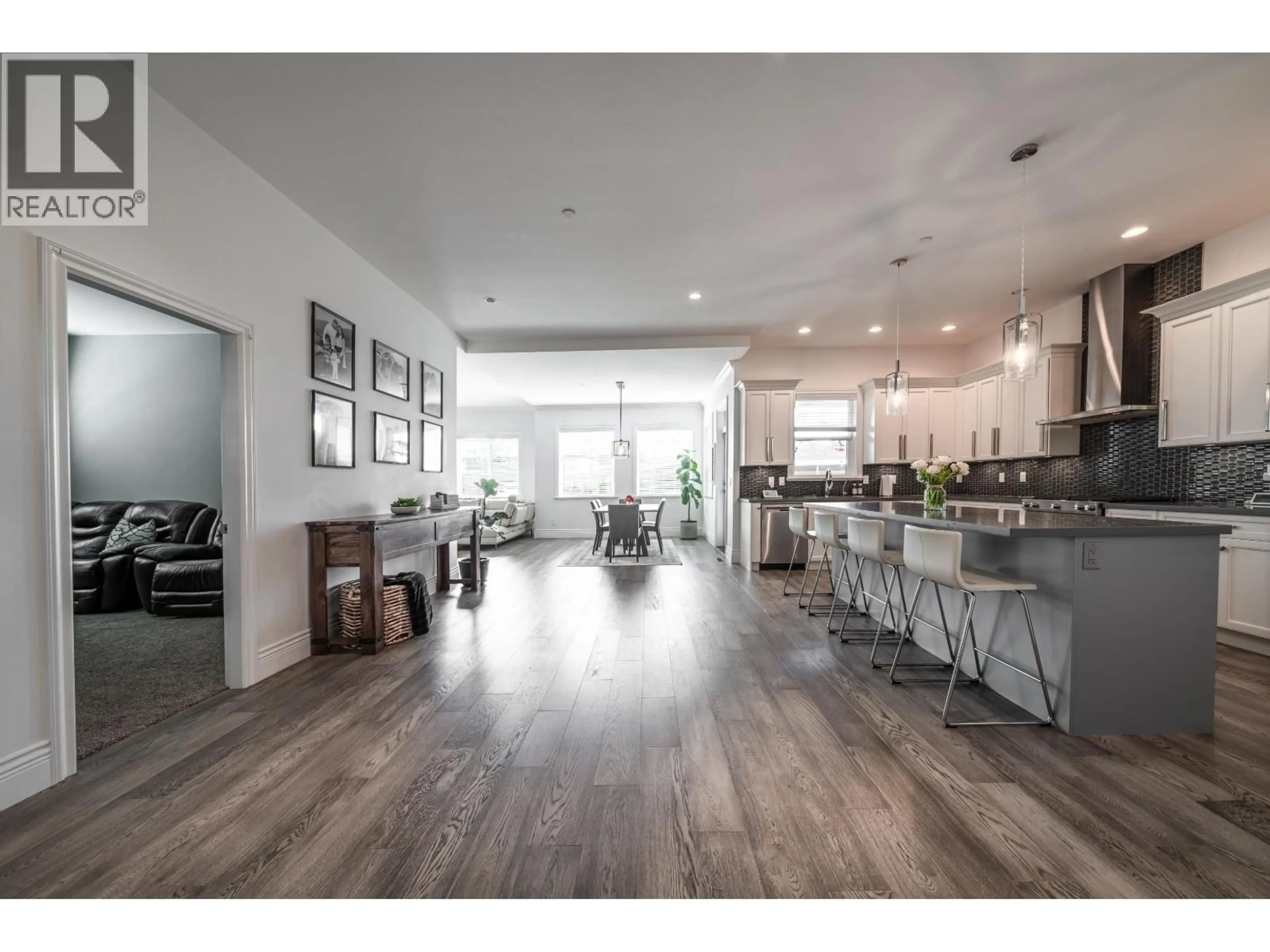 Open concept kitchen, wood/laminate floor for 20142 123A AVENUE, Maple Ridge British Columbia V2X6A7