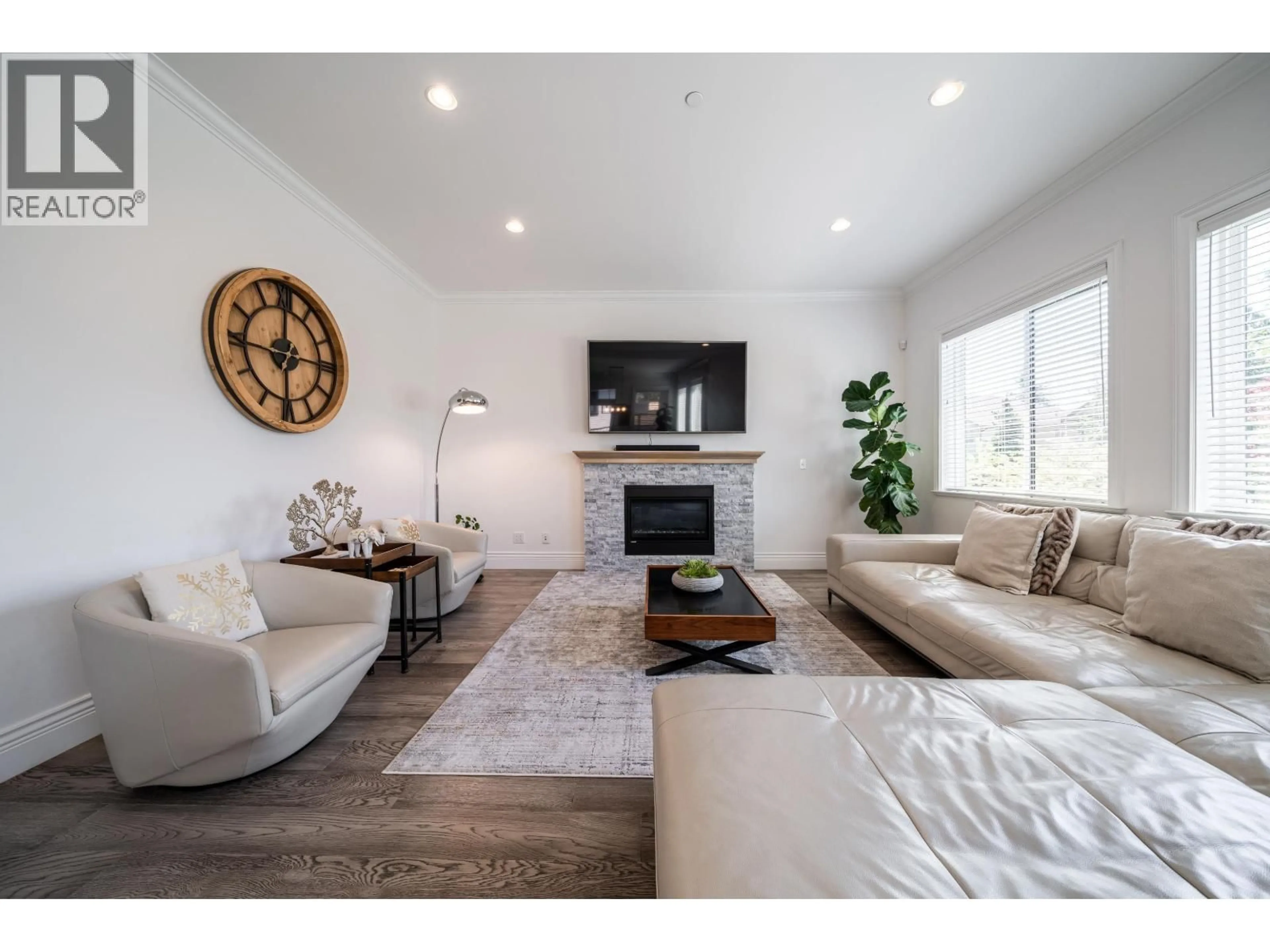 Living room with furniture, unknown for 20142 123A AVENUE, Maple Ridge British Columbia V2X6A7