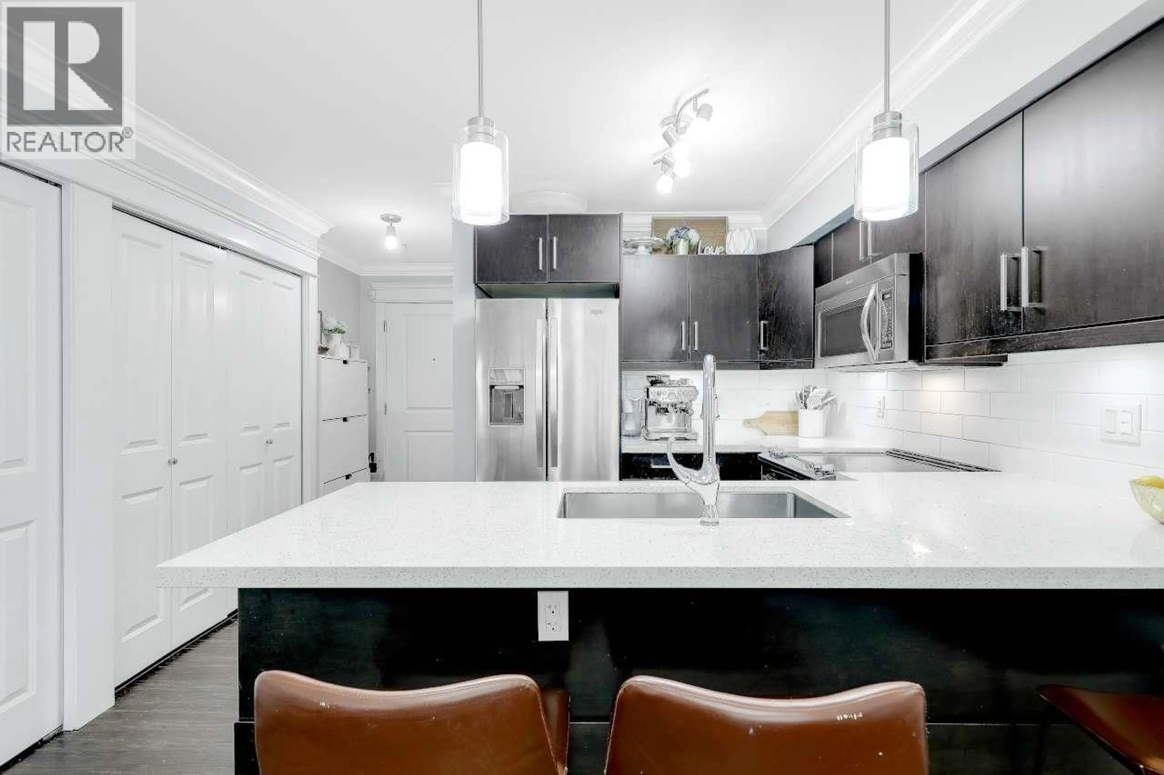 Contemporary kitchen, ceramic/tile floor for 105 - 2268 SHAUGHNESSY STREET, Port Coquitlam British Columbia V3C3C8