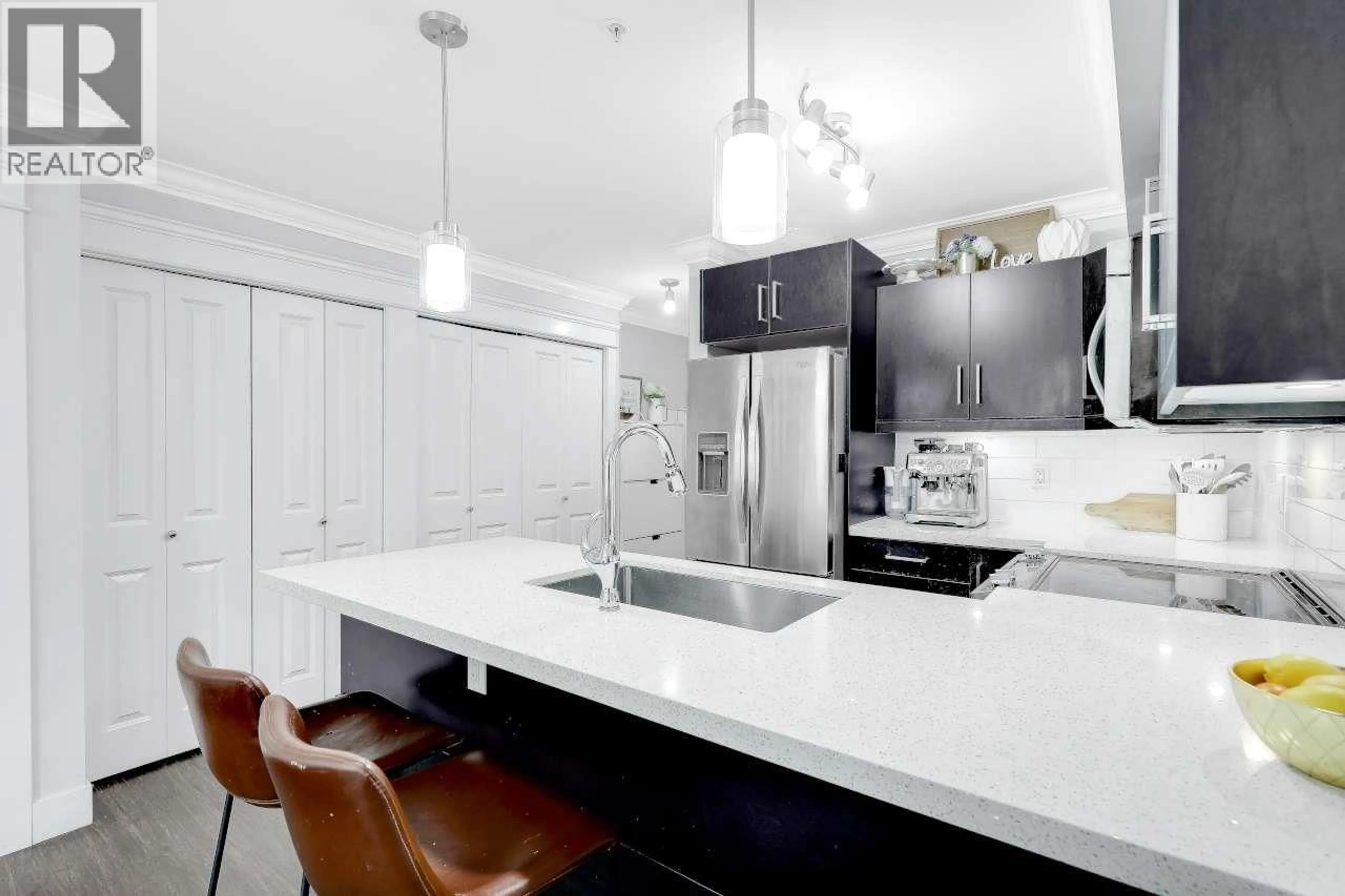 Open concept kitchen, unknown for 105 - 2268 SHAUGHNESSY STREET, Port Coquitlam British Columbia V3C3C8