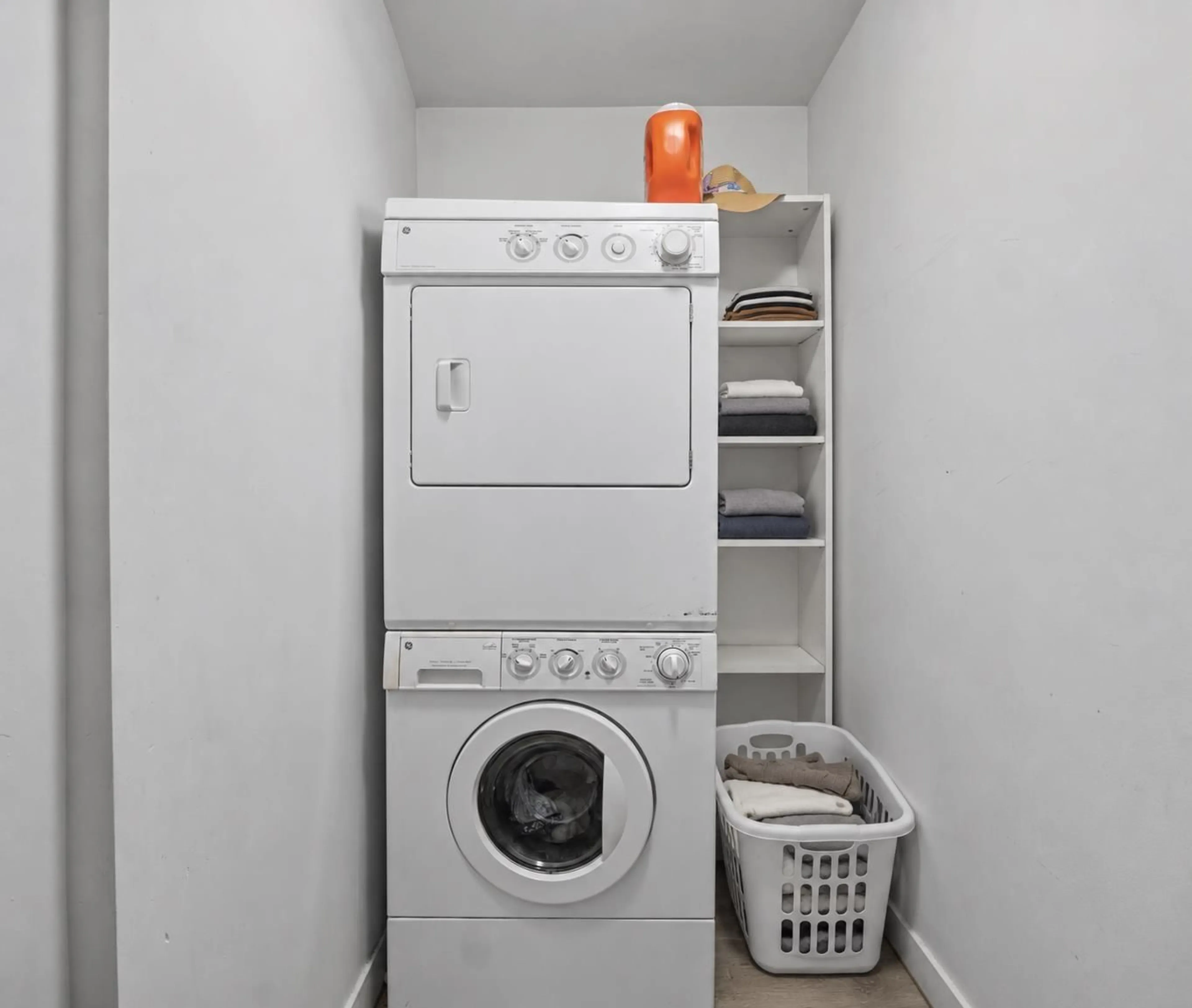 Laundry room for 410 - 15745 CROYDON DRIVE, Surrey British Columbia V3Z2L5