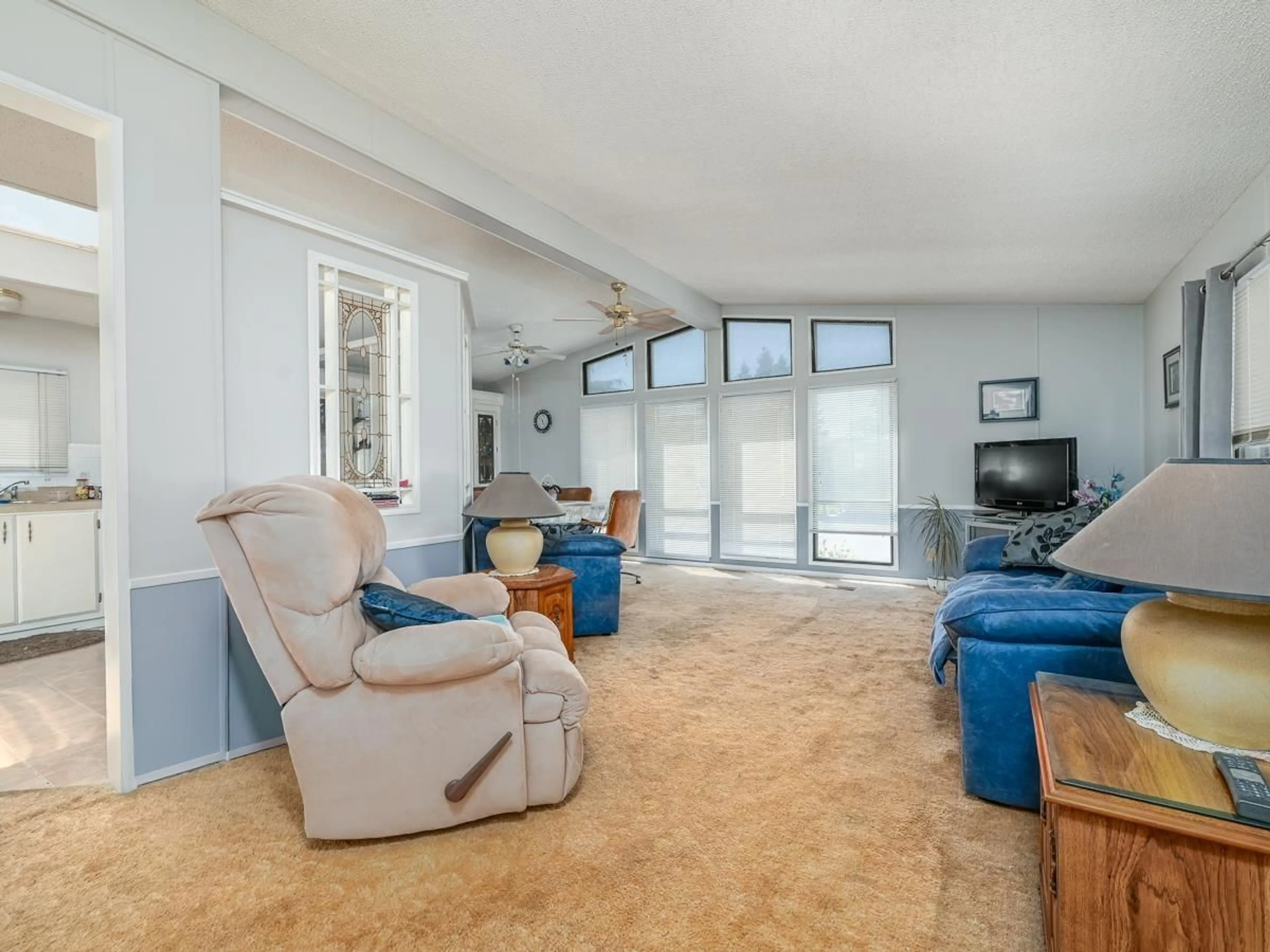 Living room with furniture, unknown for 9 - 8670 156 STREET, Surrey British Columbia V3S3S1