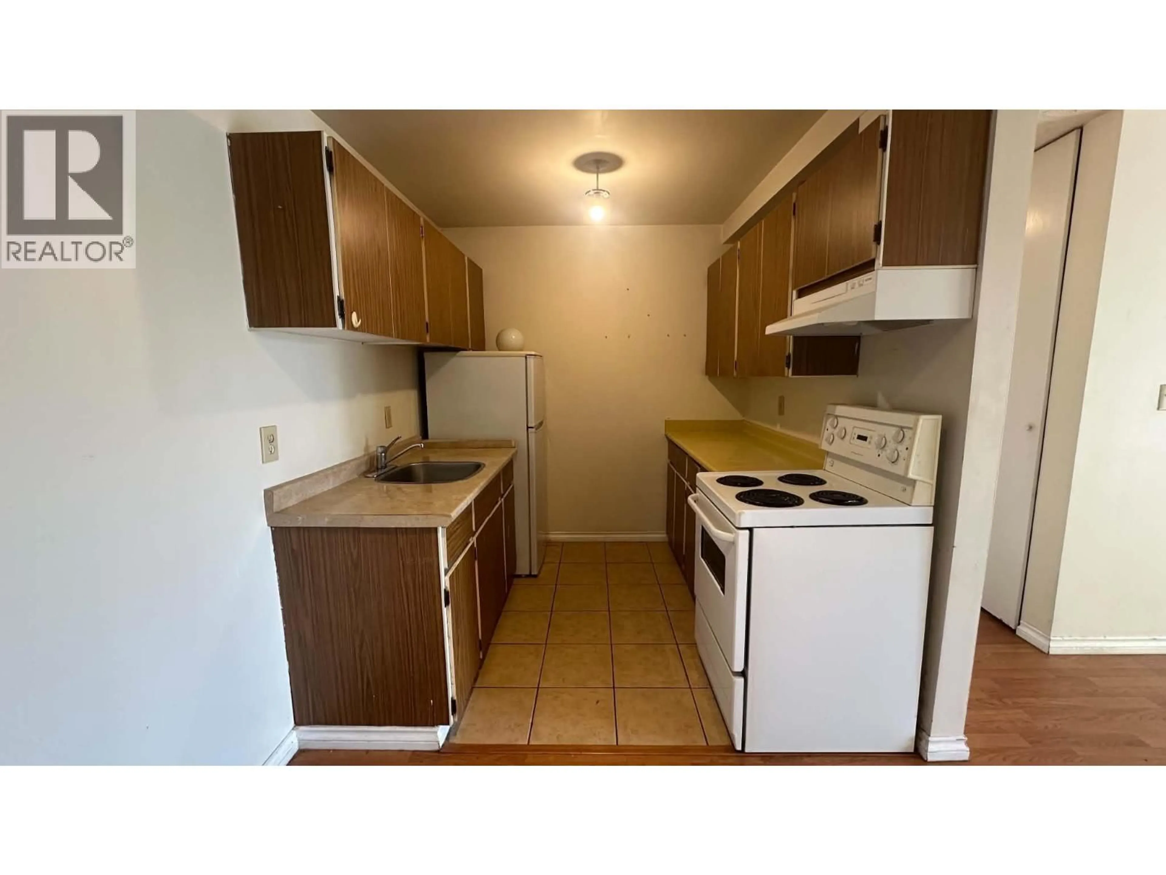 Standard kitchen, unknown for 203 - 7280 LINDSAY ROAD, Richmond British Columbia V7C3M6