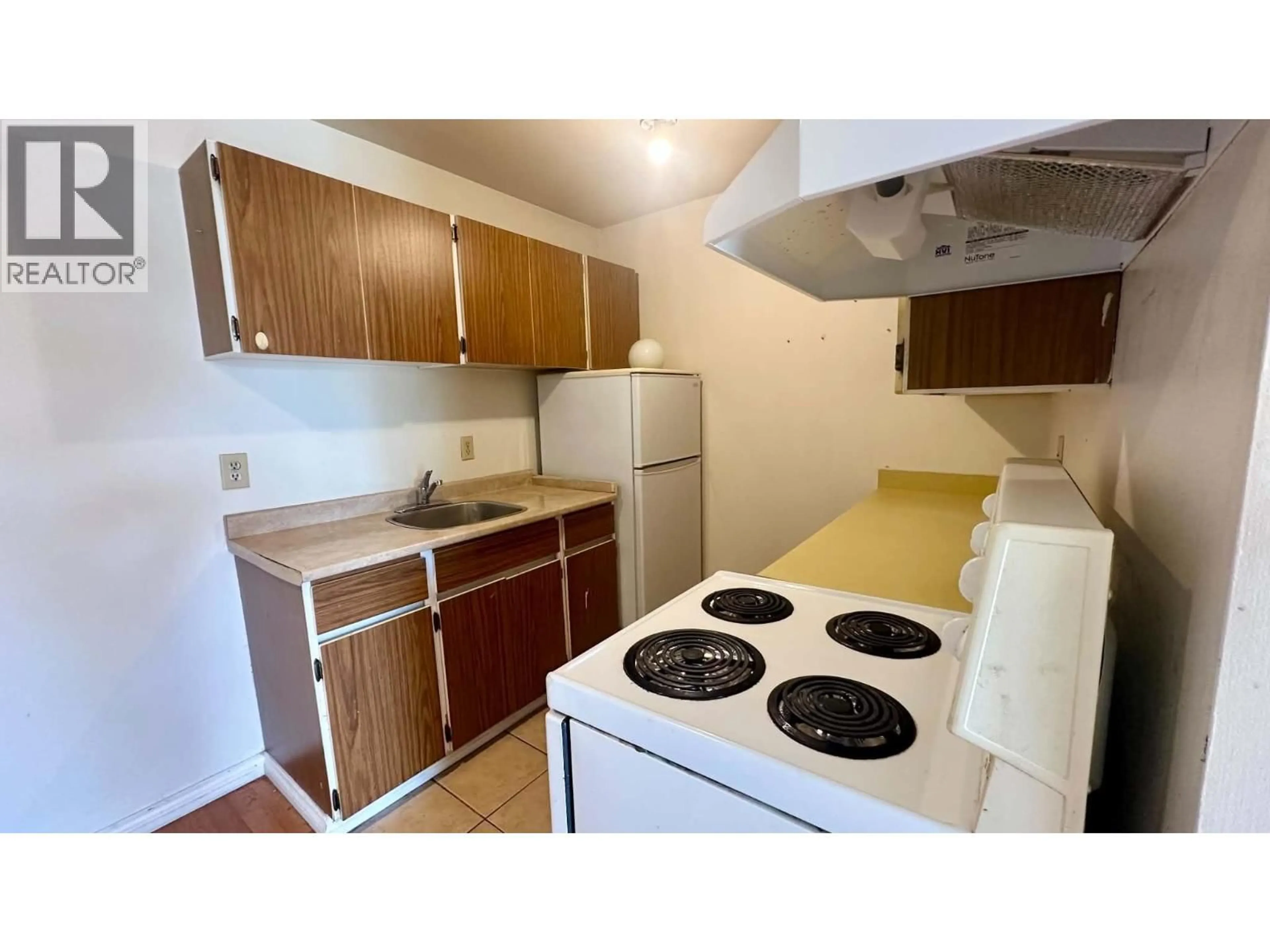 Standard kitchen, unknown for 203 - 7280 LINDSAY ROAD, Richmond British Columbia V7C3M6