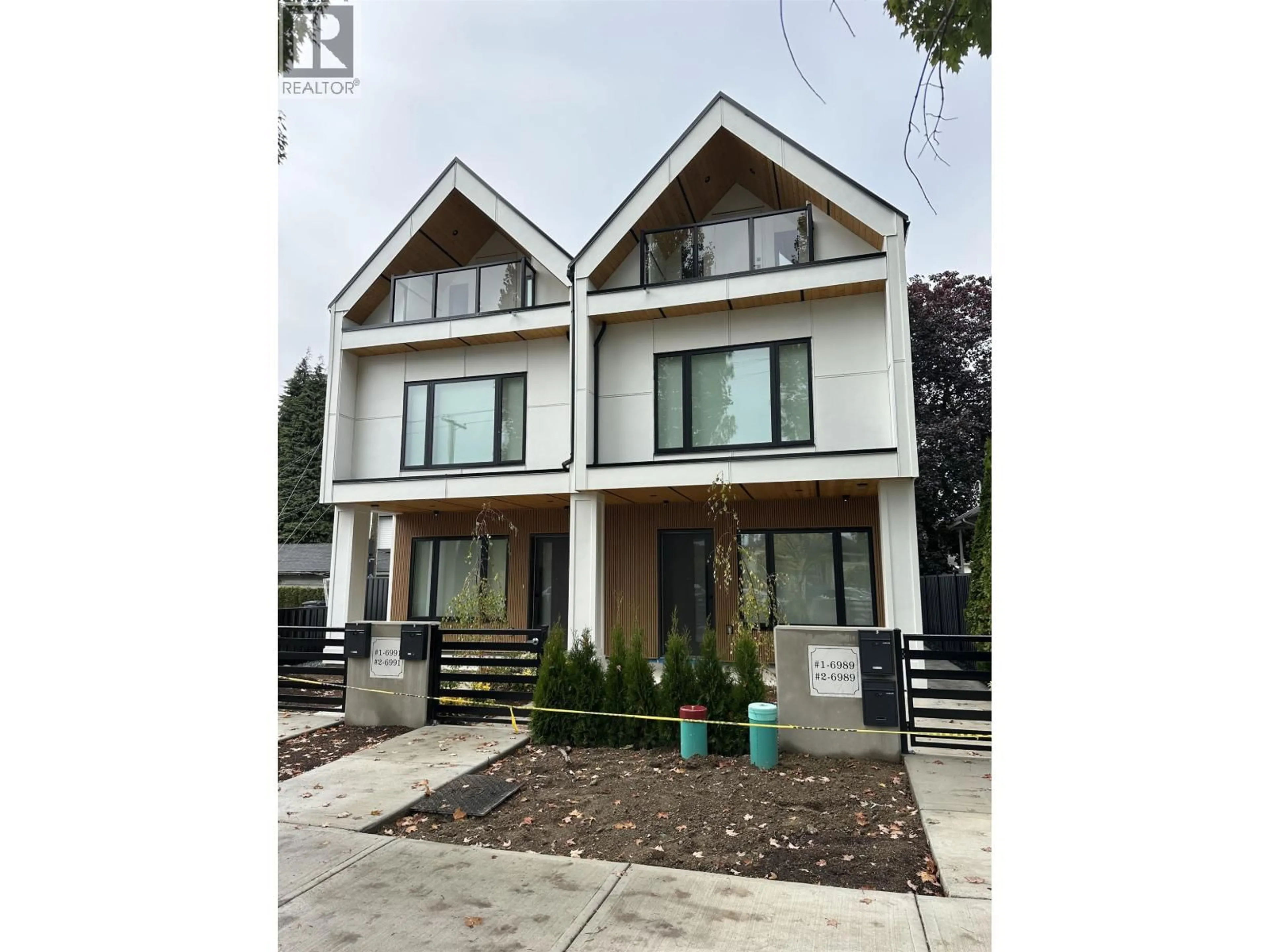 Unknown for 1 - 6989 KERR STREET, Vancouver British Columbia V5X2B3