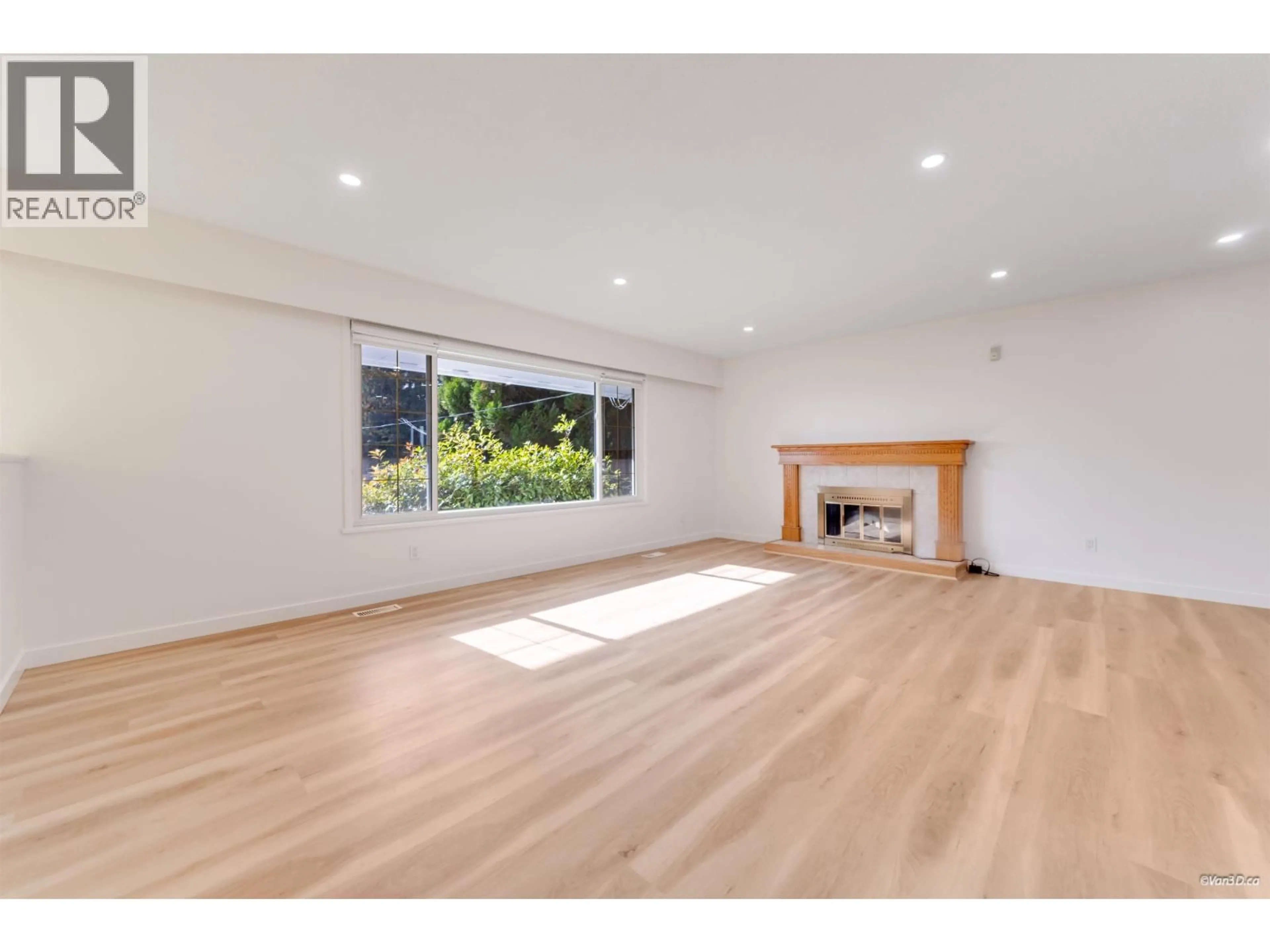 Unknown for 1418 COLUMBIA AVENUE, Port Coquitlam British Columbia V3C1C3