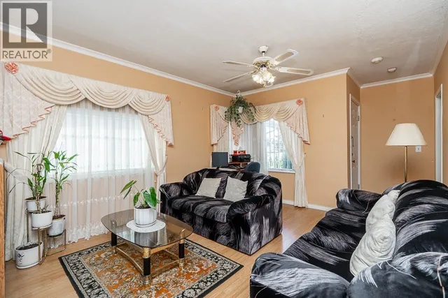 4712 VICTORIA DRIVE, Vancouver 5