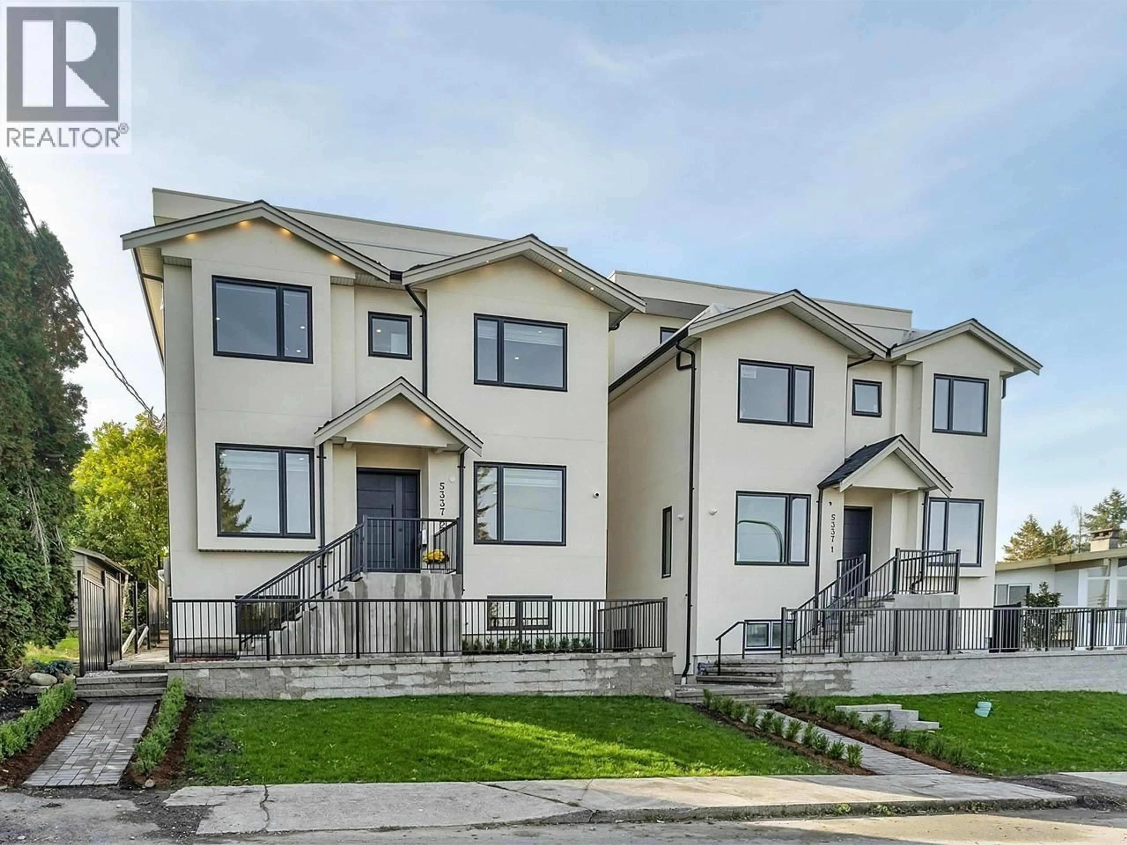 Home with vinyl exterior material, street for 2 - 5337 ELSOM AVENUE, Burnaby British Columbia V5H2Z4