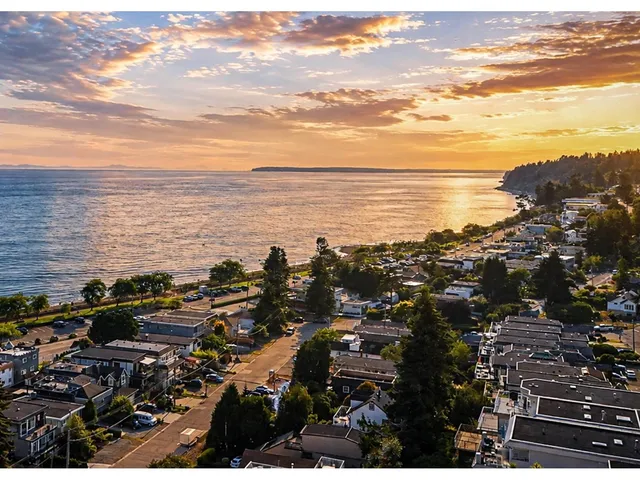 1246 OXFORD ST STREET, White Rock 5