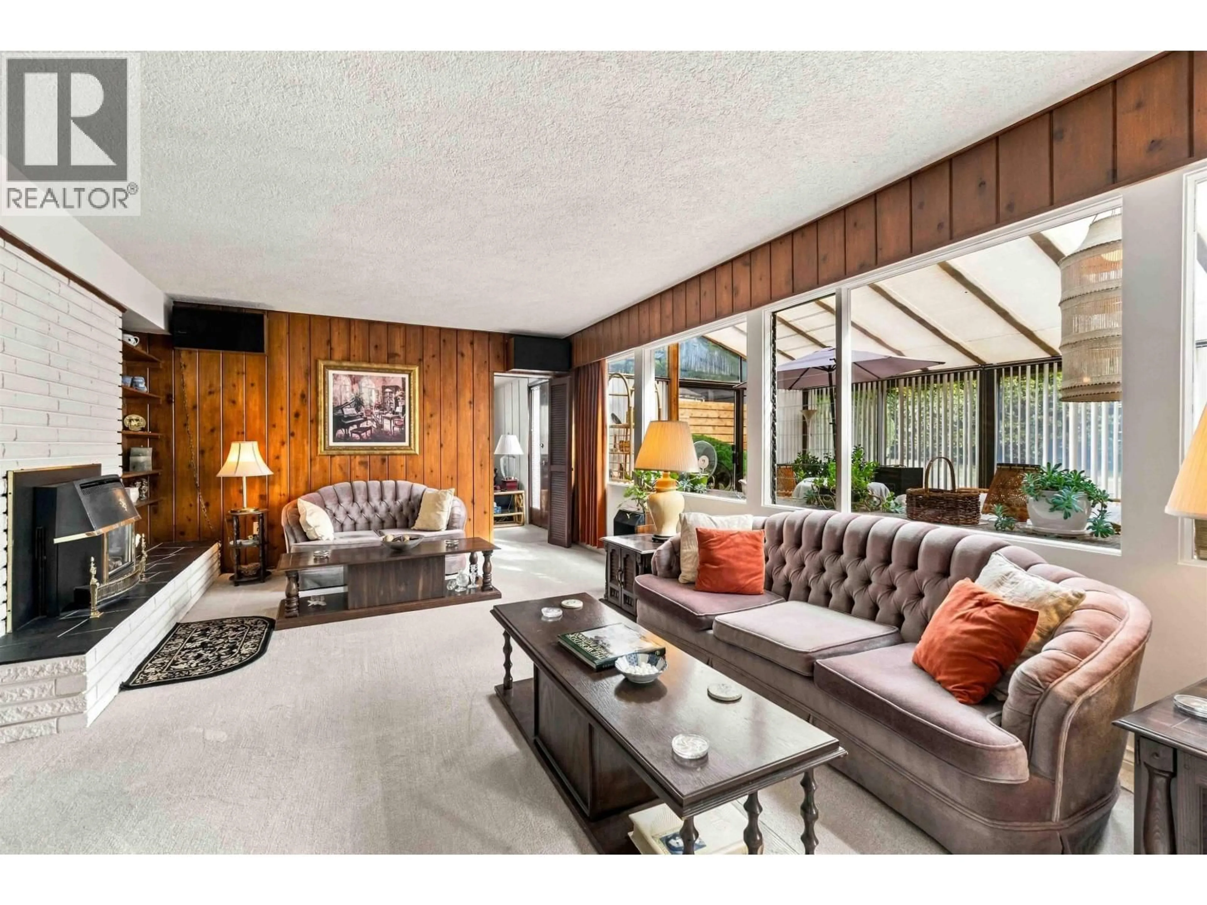 Living room with furniture, unknown for 862 WALLACE WYND, Port Moody British Columbia V3H1B5