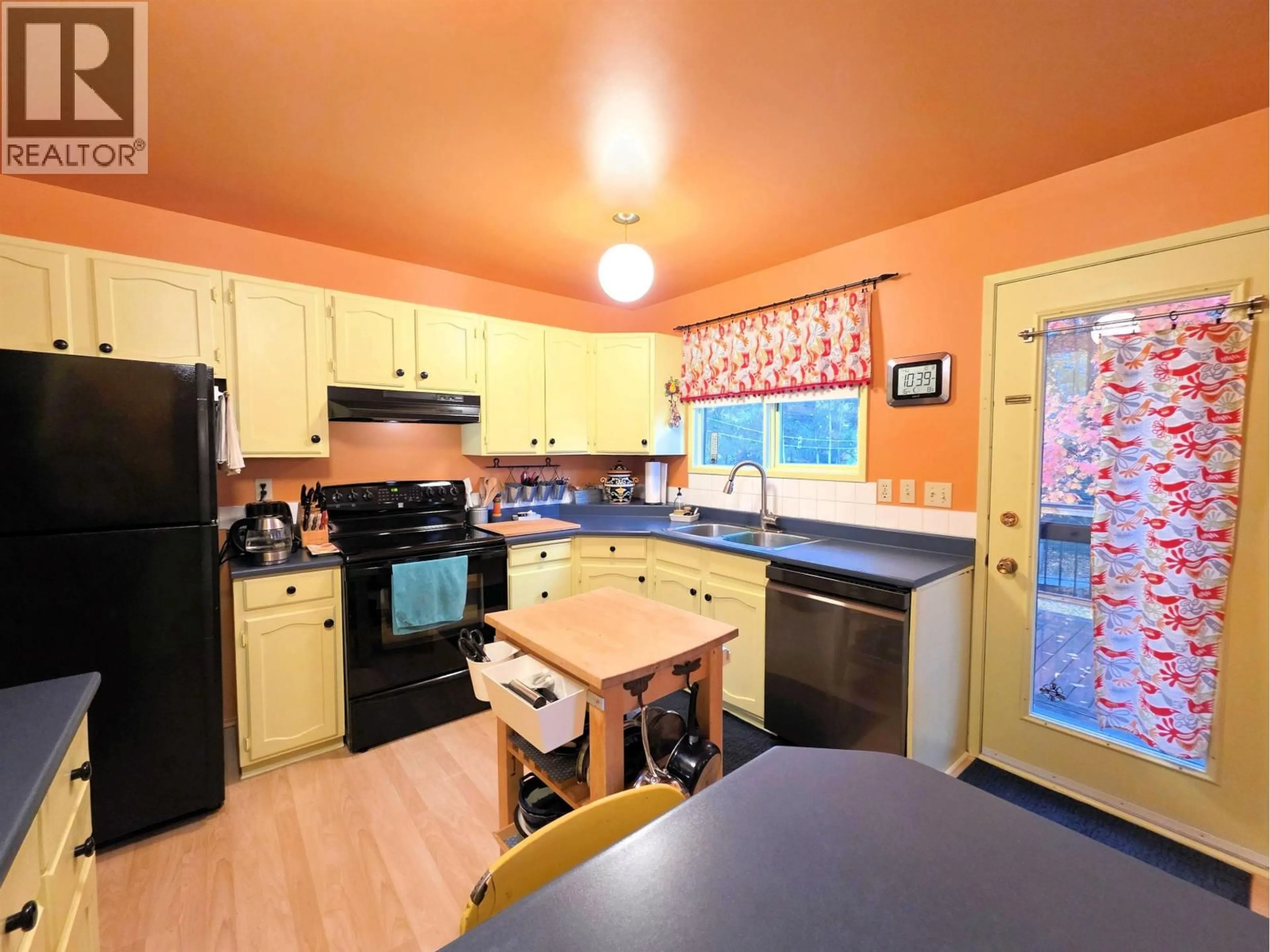Standard kitchen, unknown for 4231 MERTON CRESCENT, Prince George British Columbia V2M5B7