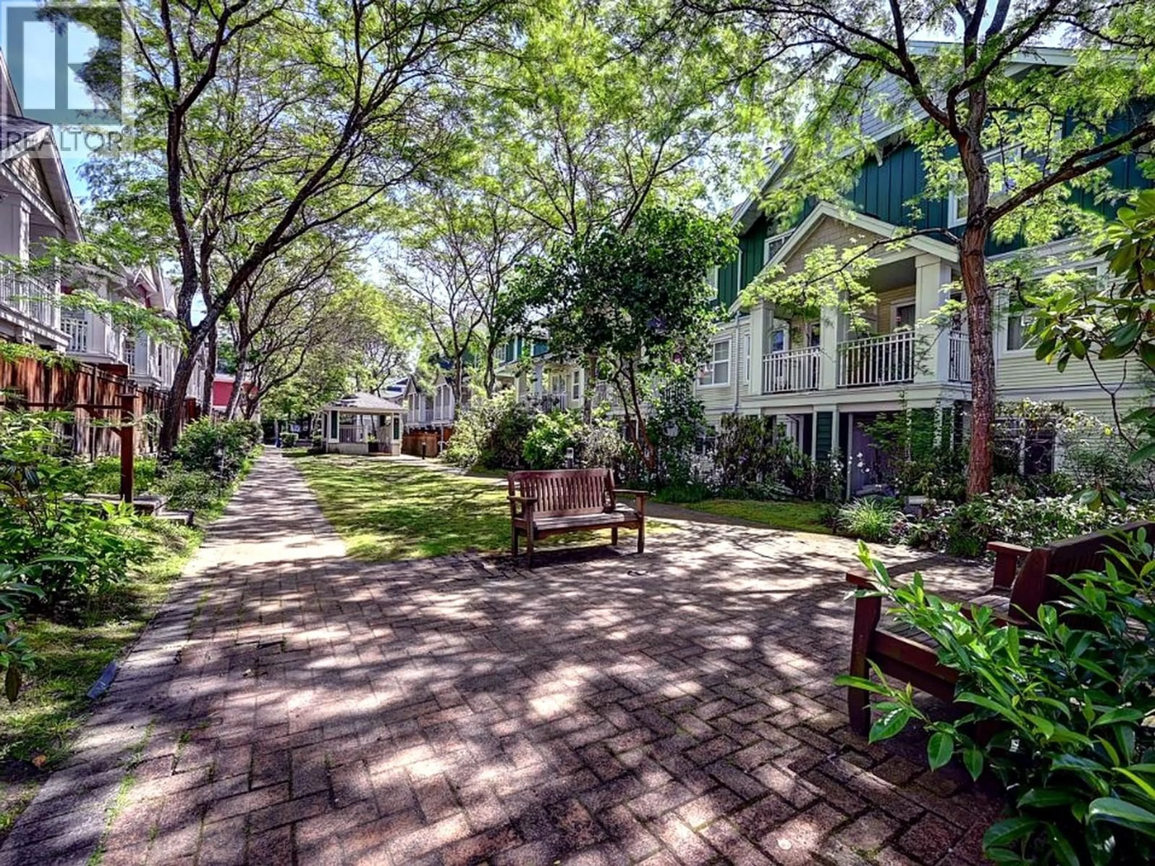 Patio, street for 123 SEVENTH STREET, New Westminster British Columbia V3M6Y2