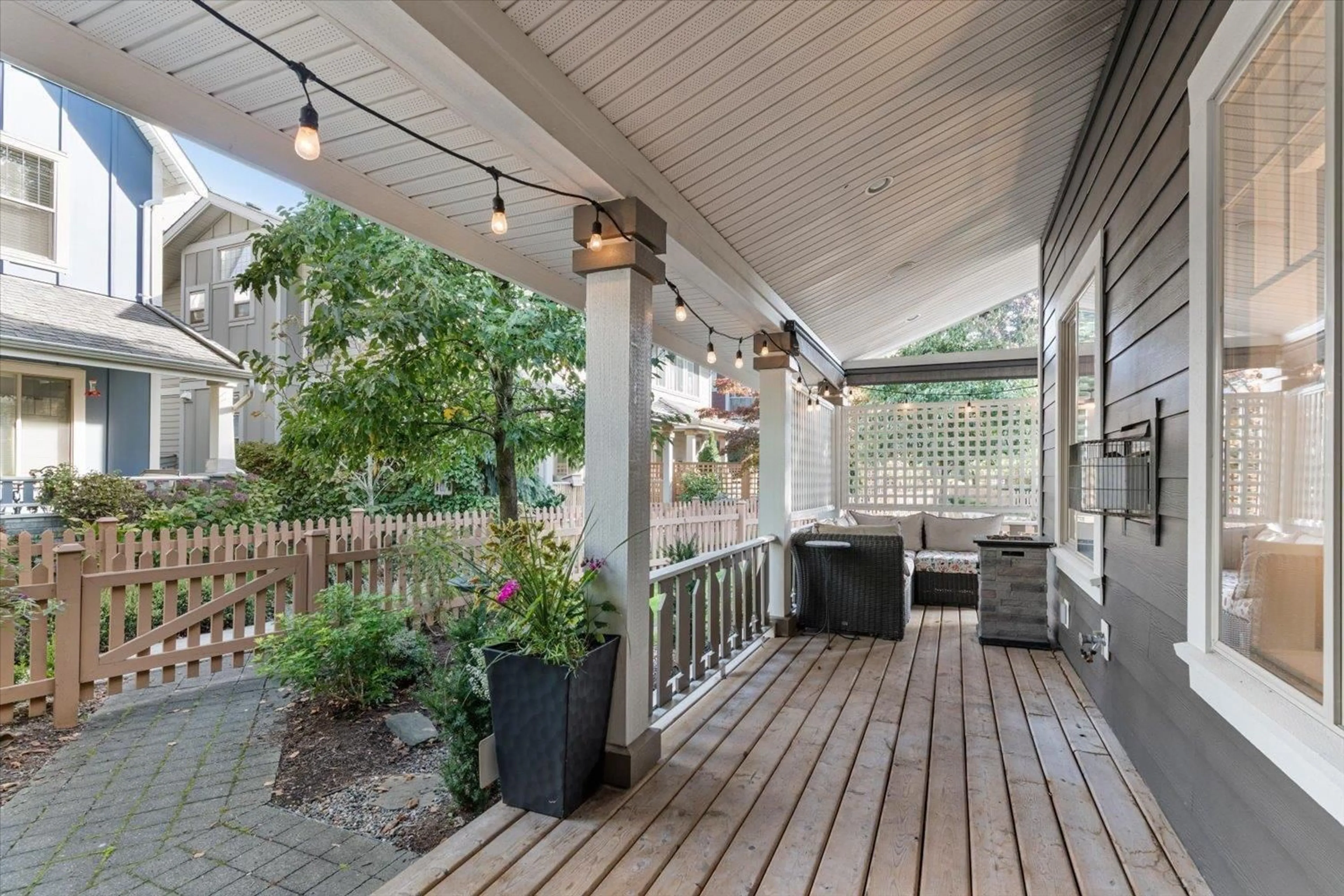 Patio, street for 8 - 45345 CHEHALIS DRIVE, Chilliwack British Columbia V2R0T2