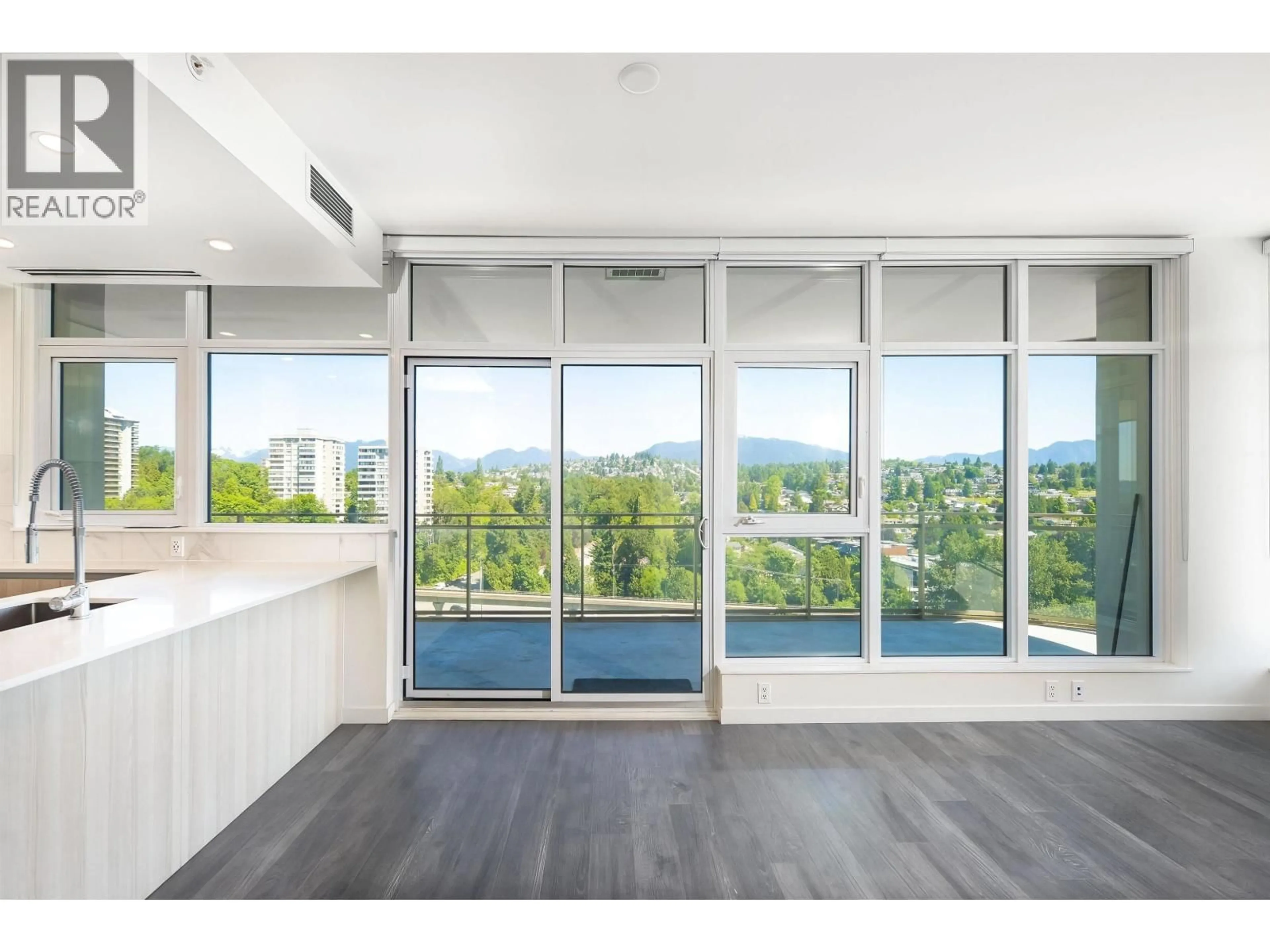 Unknown for 1601 - 5333 GORING STREET, Burnaby British Columbia V5B0B6