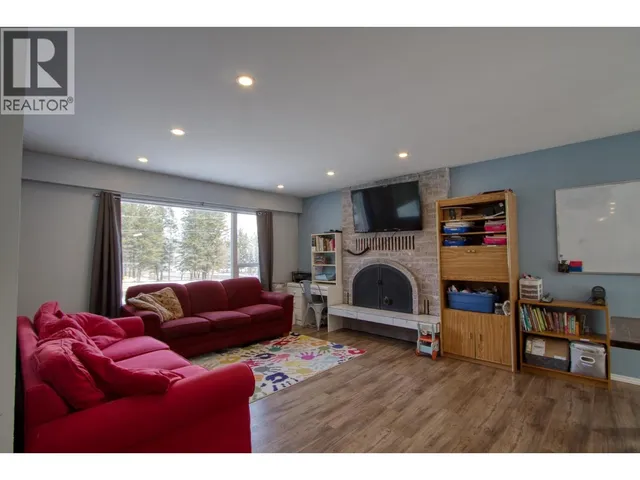 5047 EASZEE DRIVE, 108 Mile Ranch 5