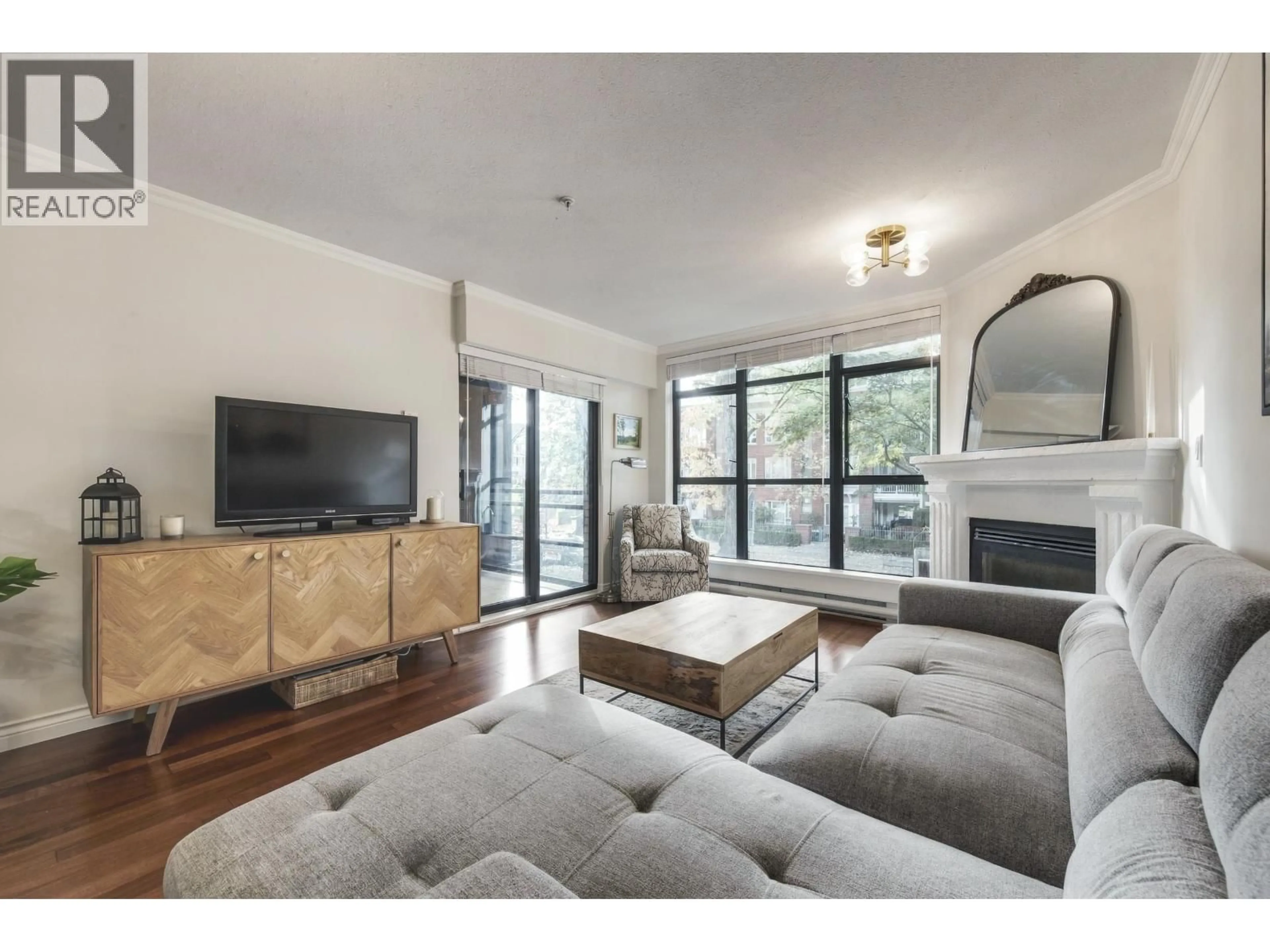 Living room with furniture, unknown for 210 - 2181 10TH AVENUE, Vancouver British Columbia V6K2H7