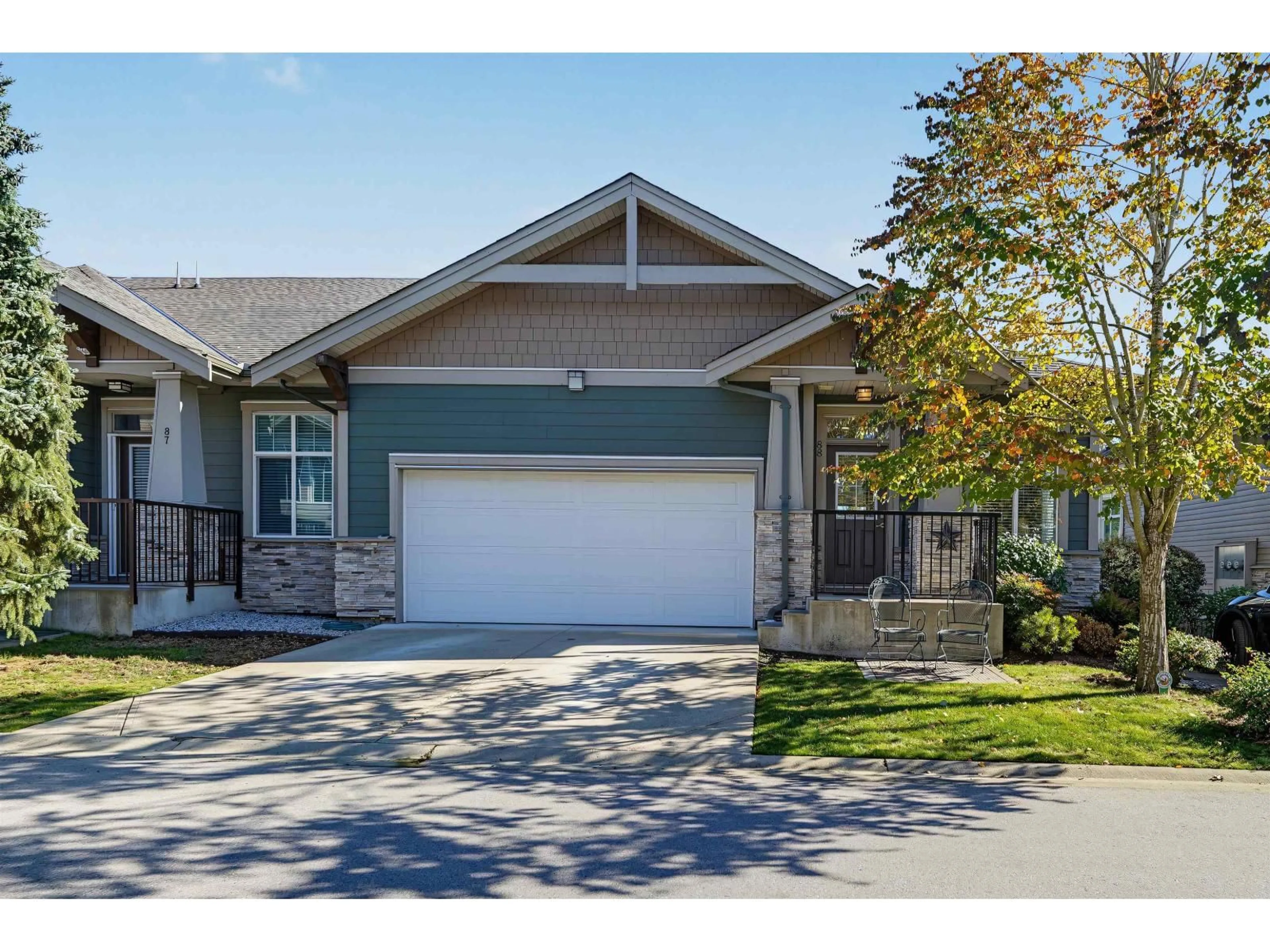 Home with vinyl exterior material, street for 88 - 7138 210 STREET, Langley British Columbia V2Y0V7