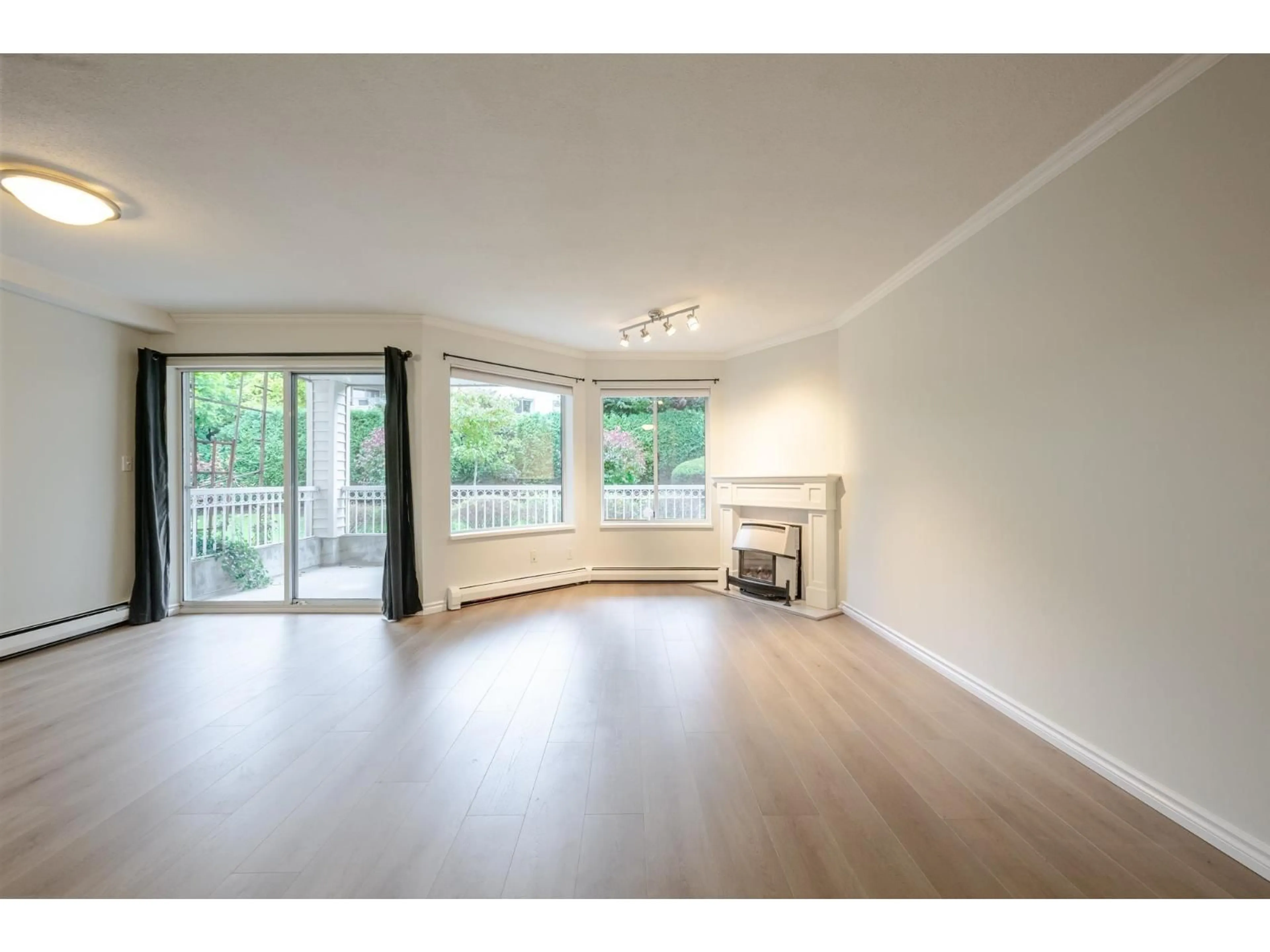 A pic of a room for 102 - 2491 GLADWIN ROAD, Abbotsford British Columbia V2T3N8