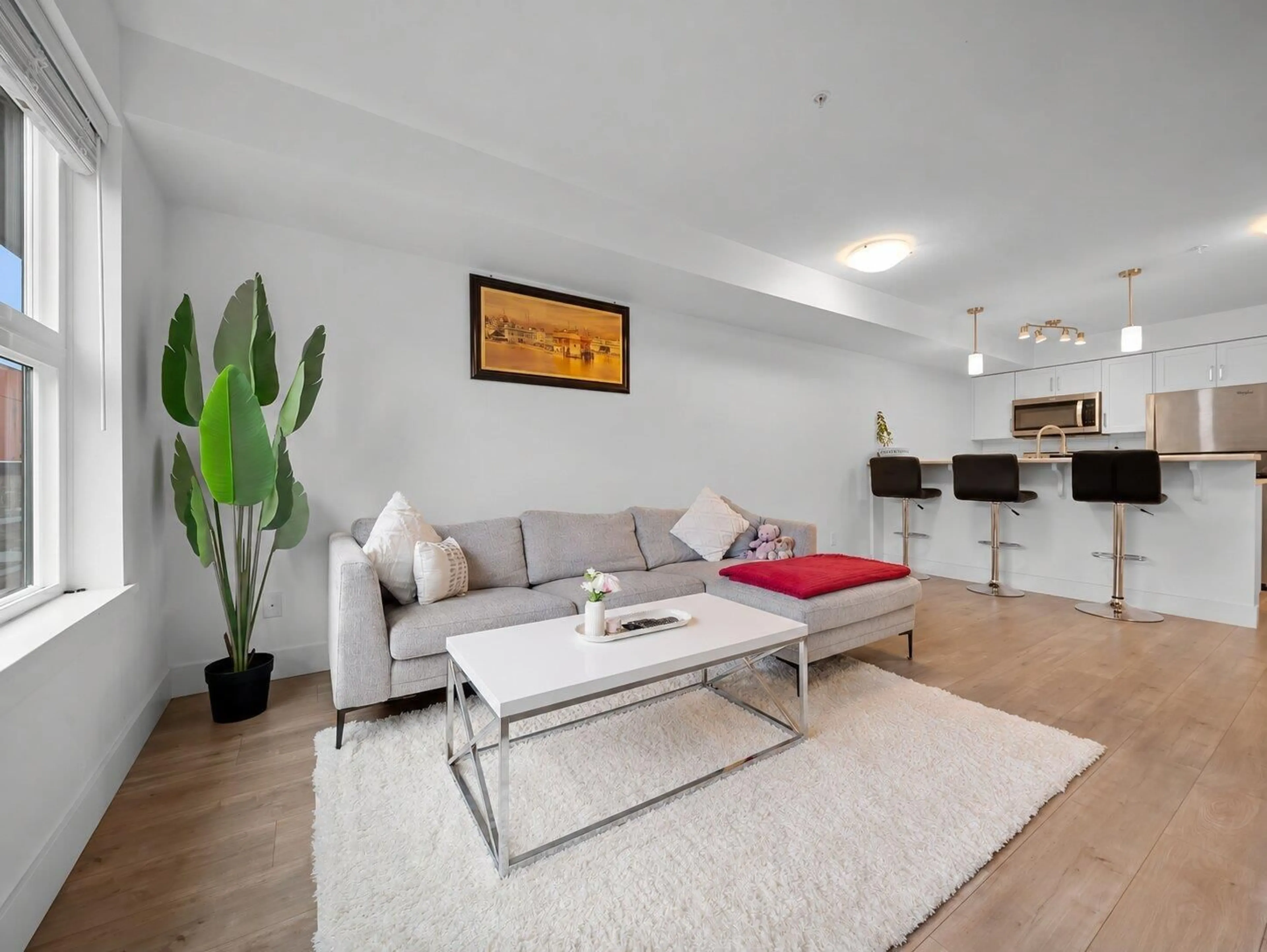 Living room with furniture, unknown for 213 - 30515 CARDINAL AVENUE, Abbotsford British Columbia V2T0A8