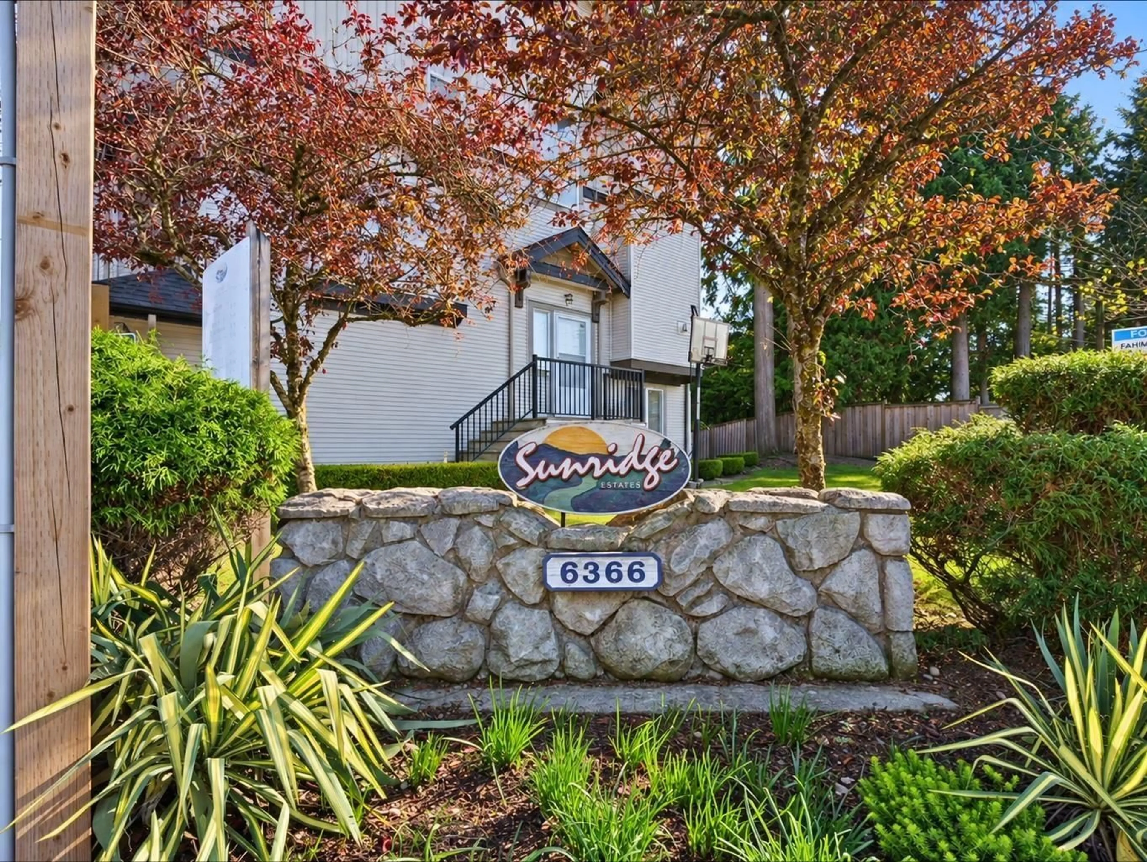 Unknown for 37 - 6366 126 STREET, Surrey British Columbia V3X1T9