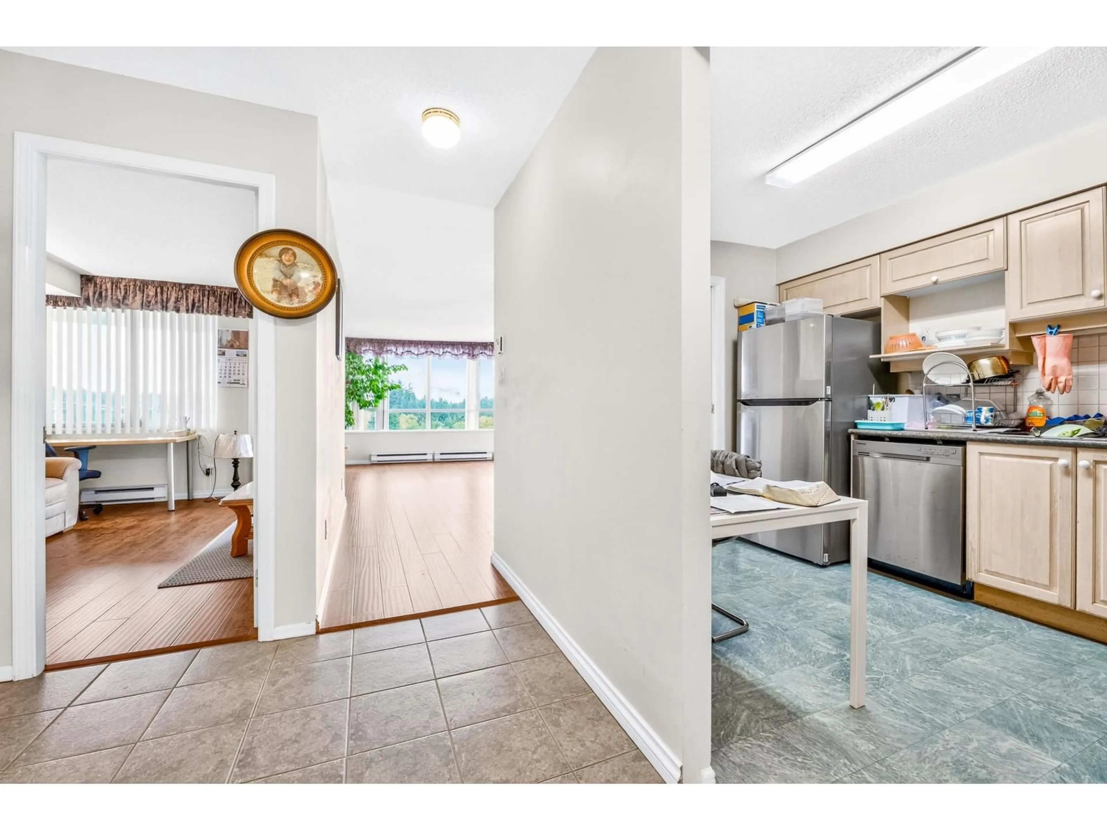 Unknown for 1406 - 15030 101 AVENUE, Surrey British Columbia V3R0N3