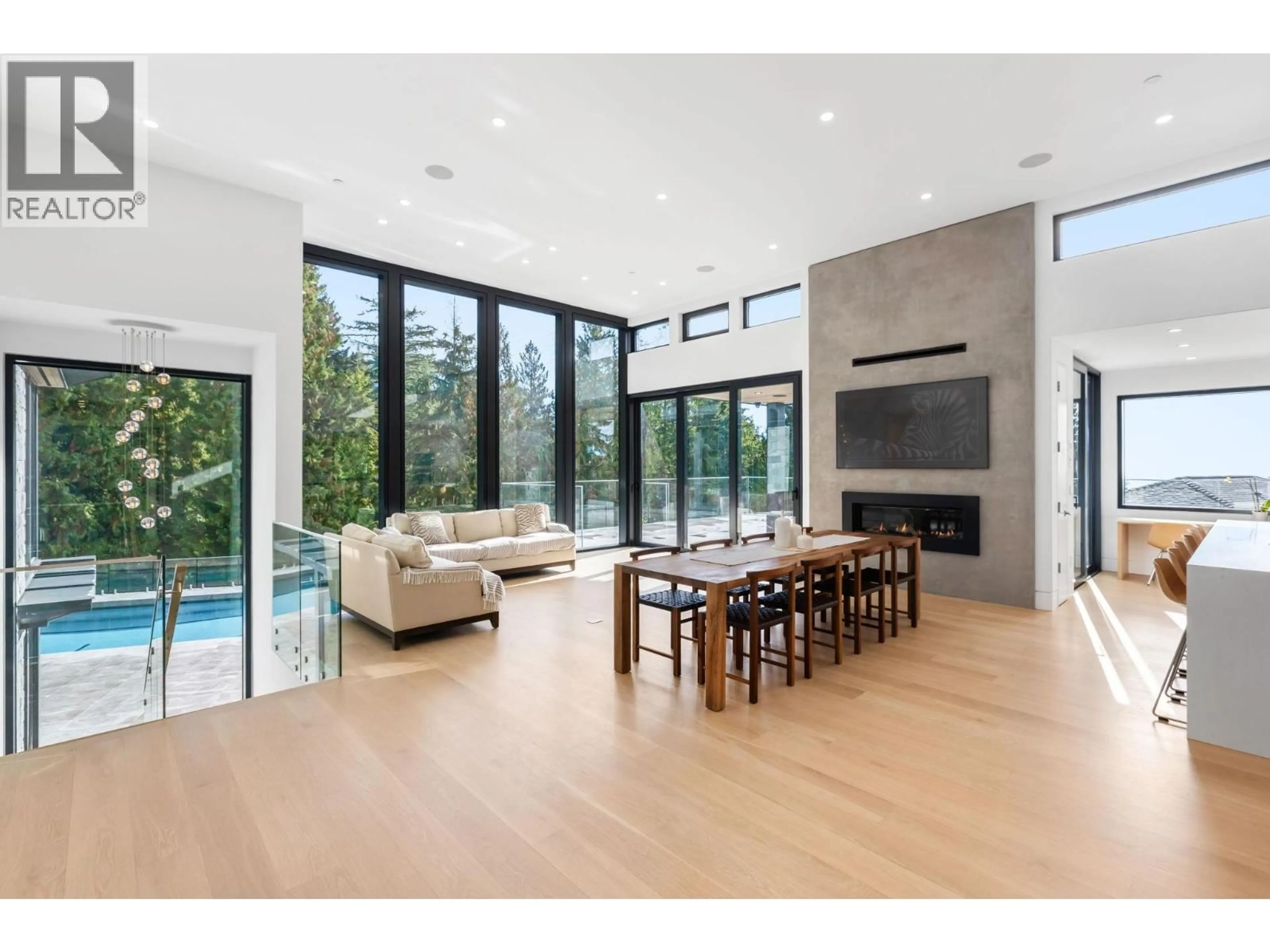 Unknown for 645 BALLANTREE ROAD, West Vancouver British Columbia V7S1W4