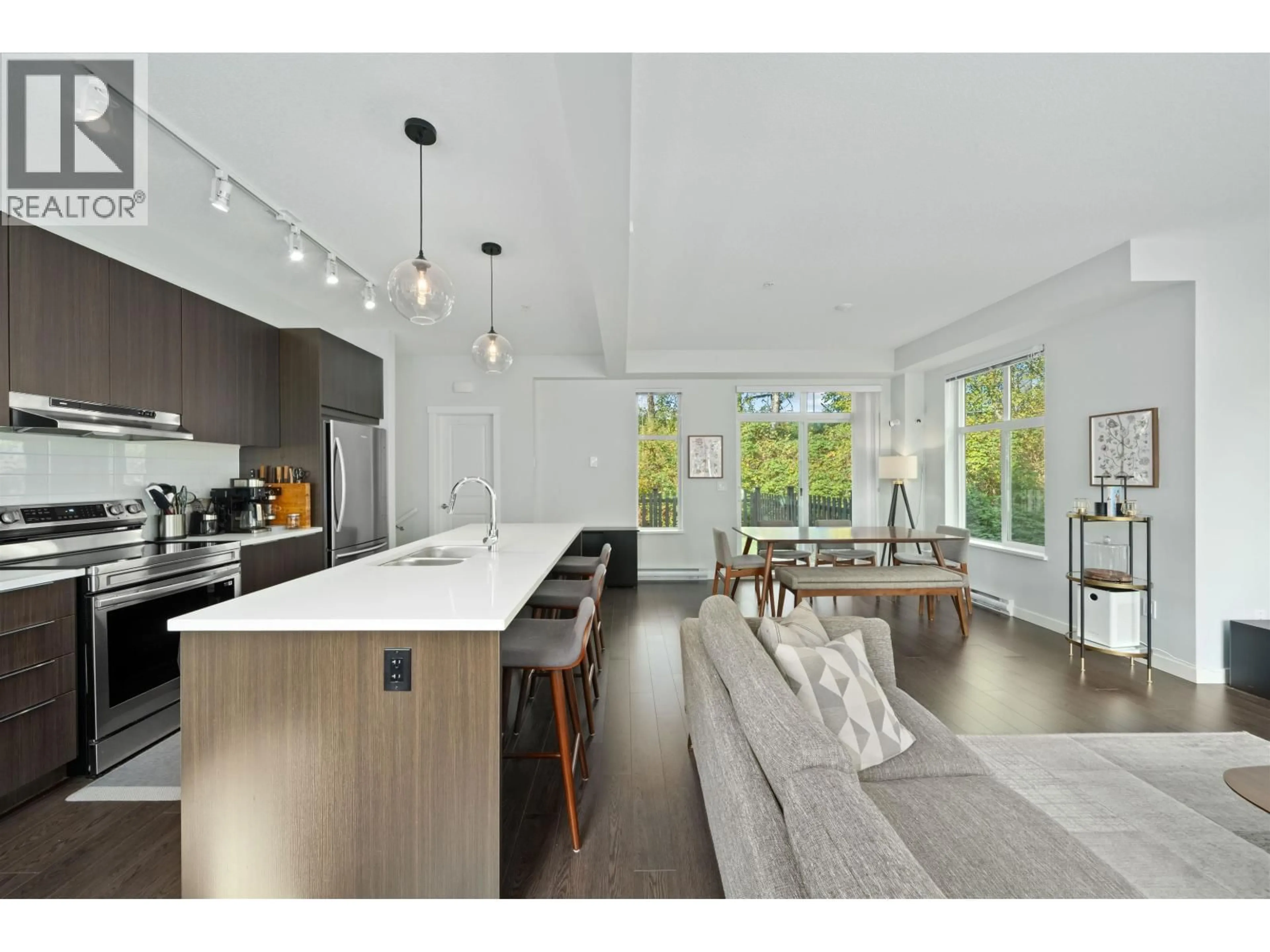 Unknown for 2705 - 23061 LOUGHEED HIGHWAY, Maple Ridge British Columbia V2X4L3