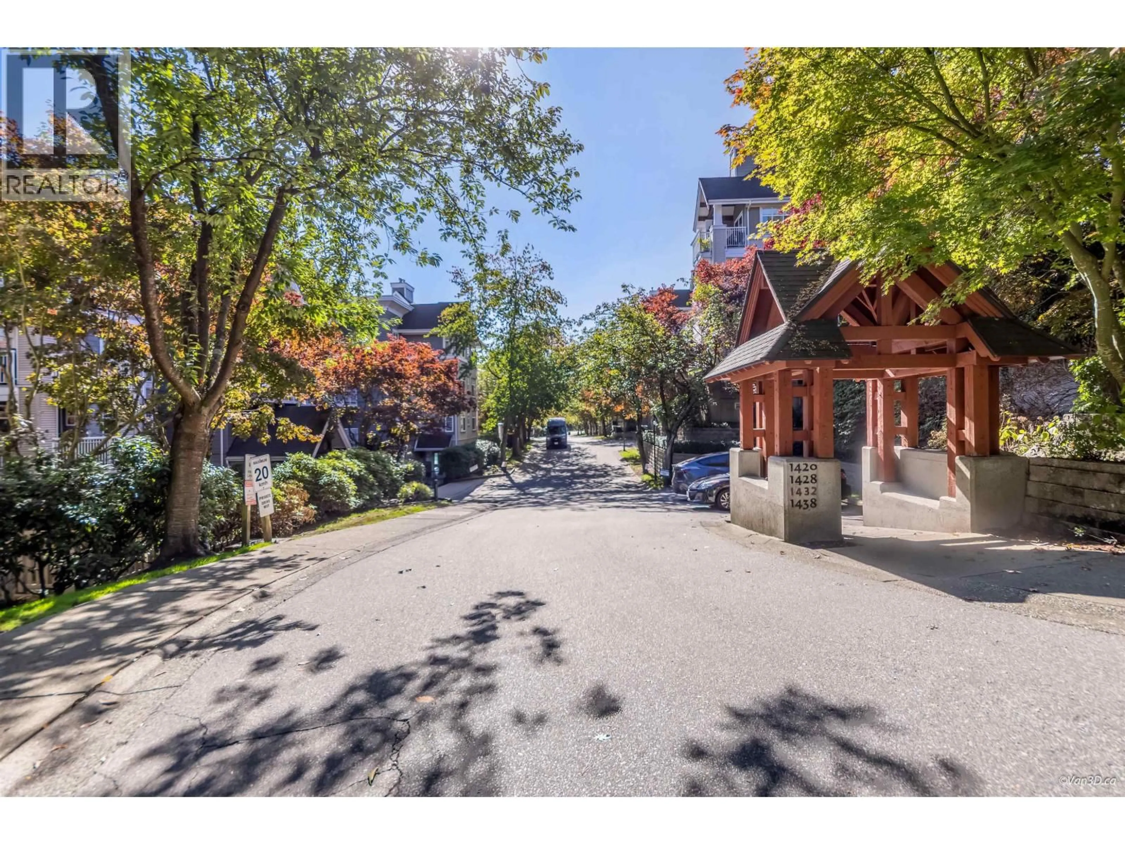 Unknown for 208 - 1420 PARKWAY BOULEVARD, Coquitlam British Columbia V3E3J6