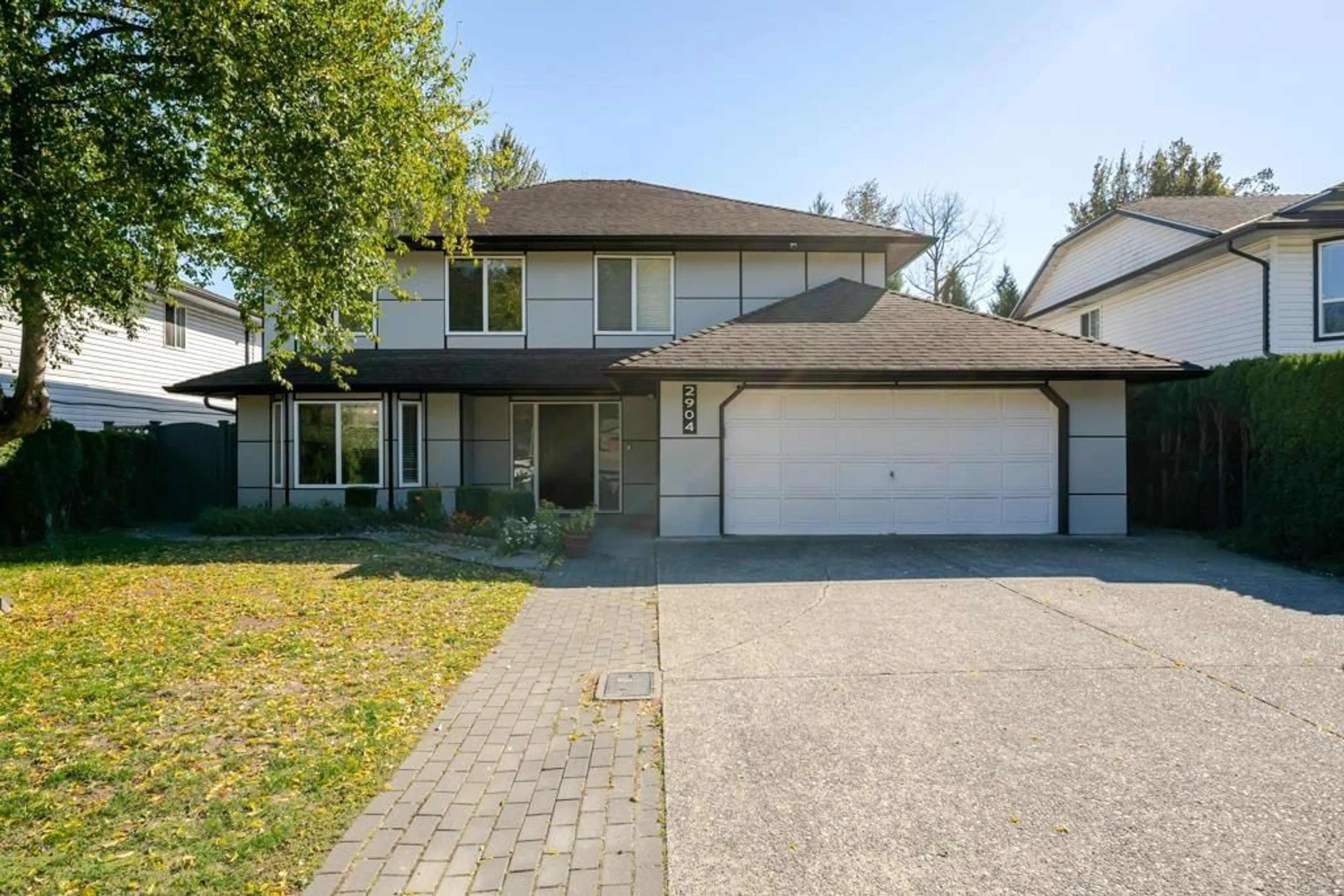 Home with vinyl exterior material, street for 2904 CROSSLEY DRIVE, Abbotsford British Columbia V2T5H1