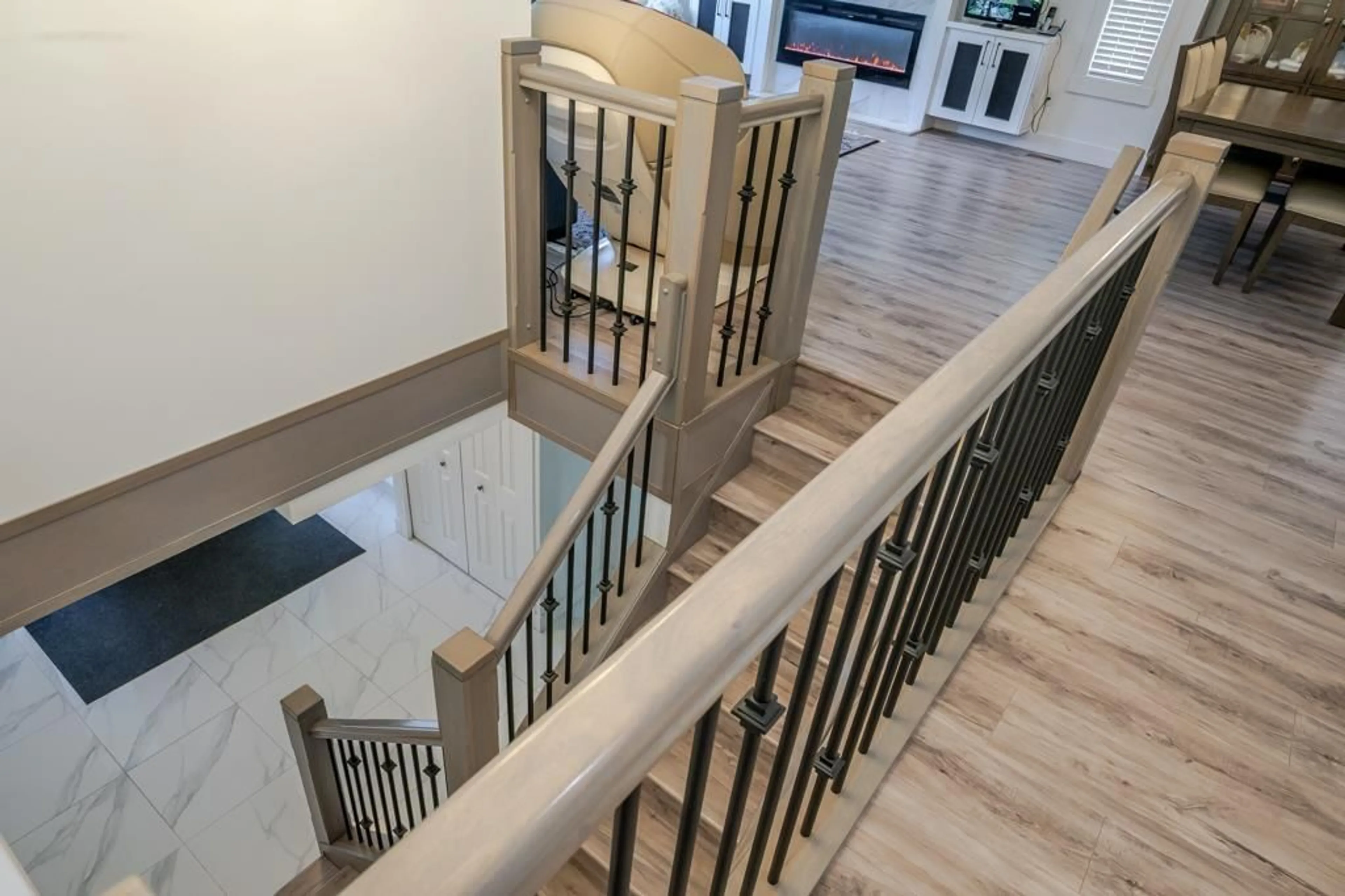 Indoor foyer for 2904 CROSSLEY DRIVE, Abbotsford British Columbia V2T5H1