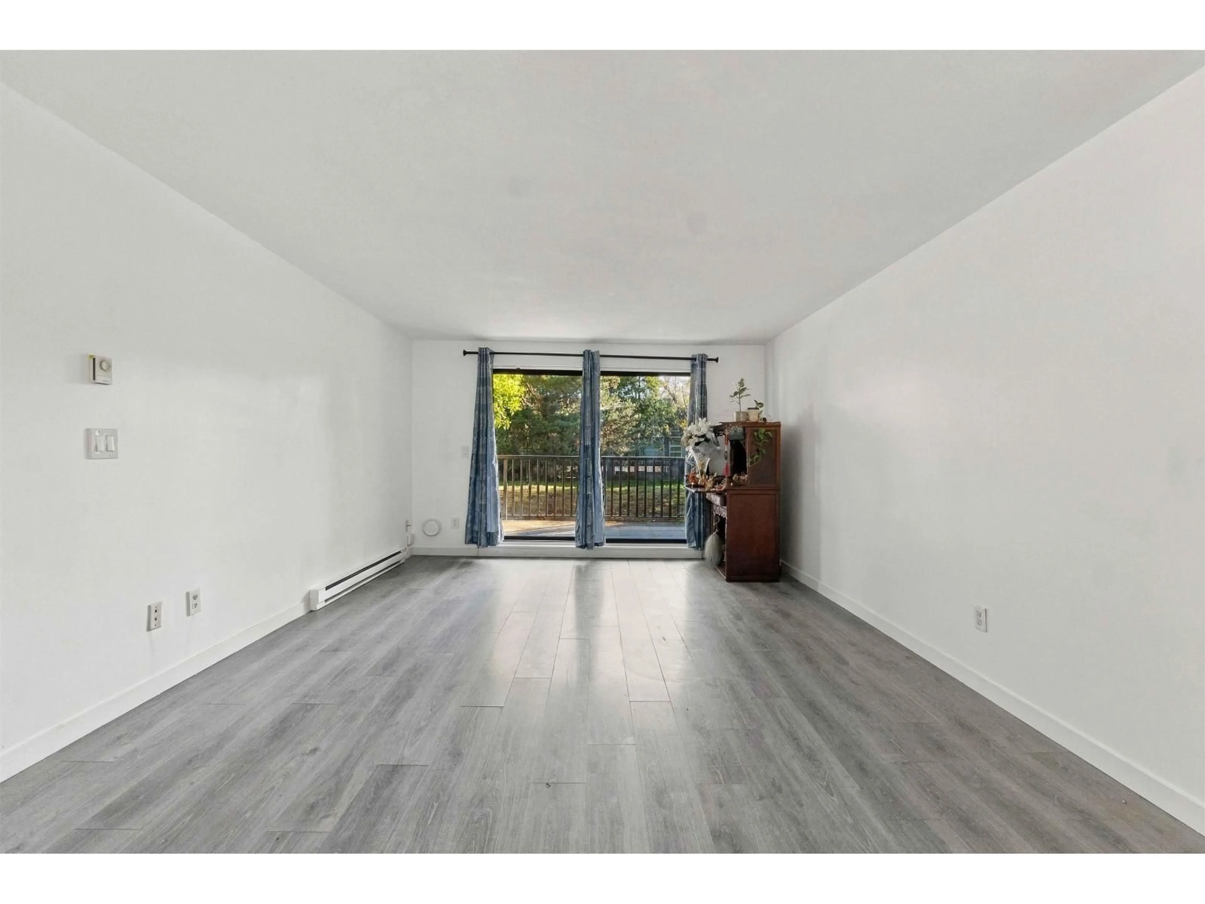 Unknown for 106 - 15288 100 AVENUE, Surrey British Columbia V3R7V2