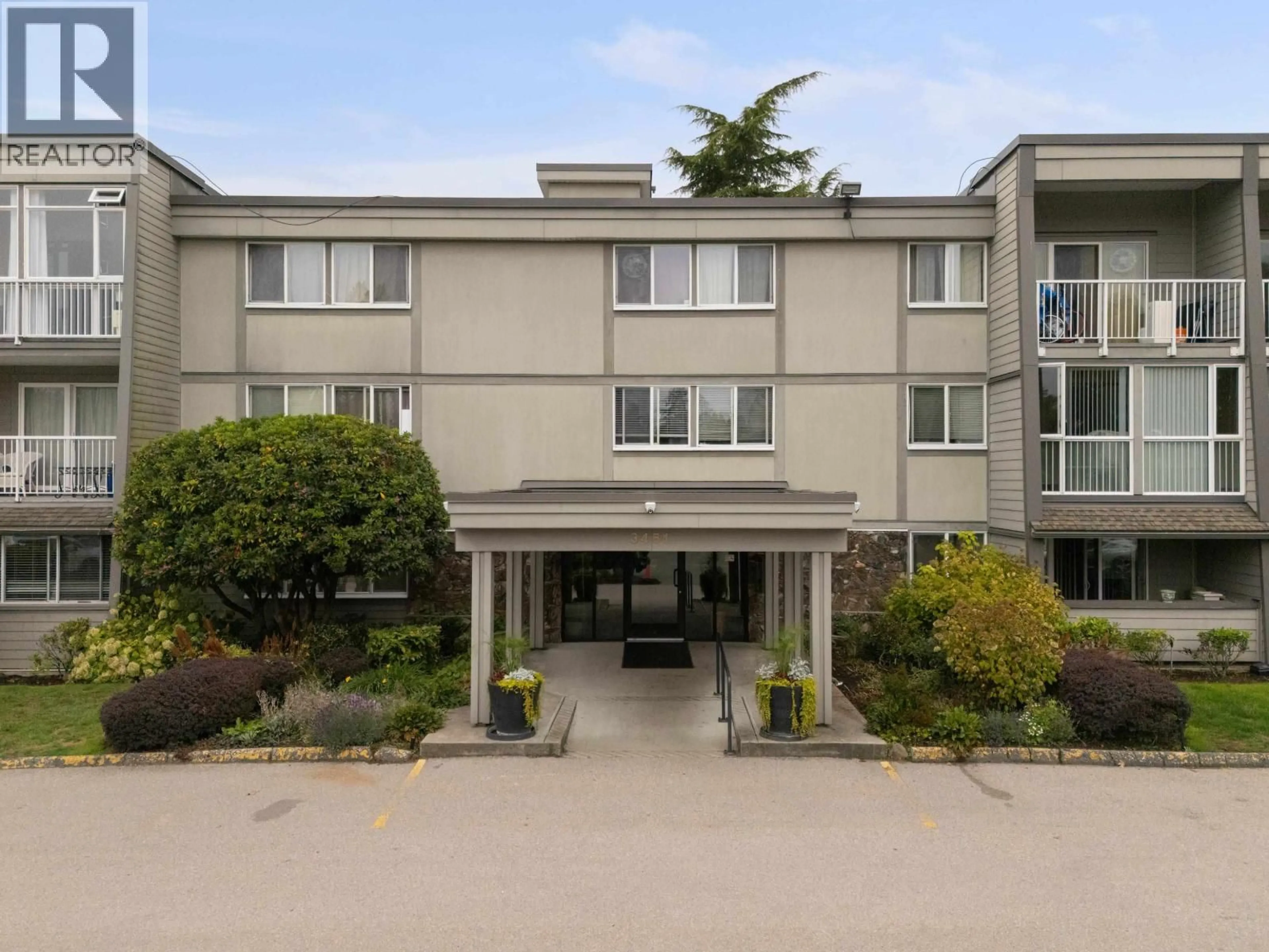 Patio, unknown for 206 - 3451 SPRINGFIELD DRIVE, Richmond British Columbia V7E1Z2