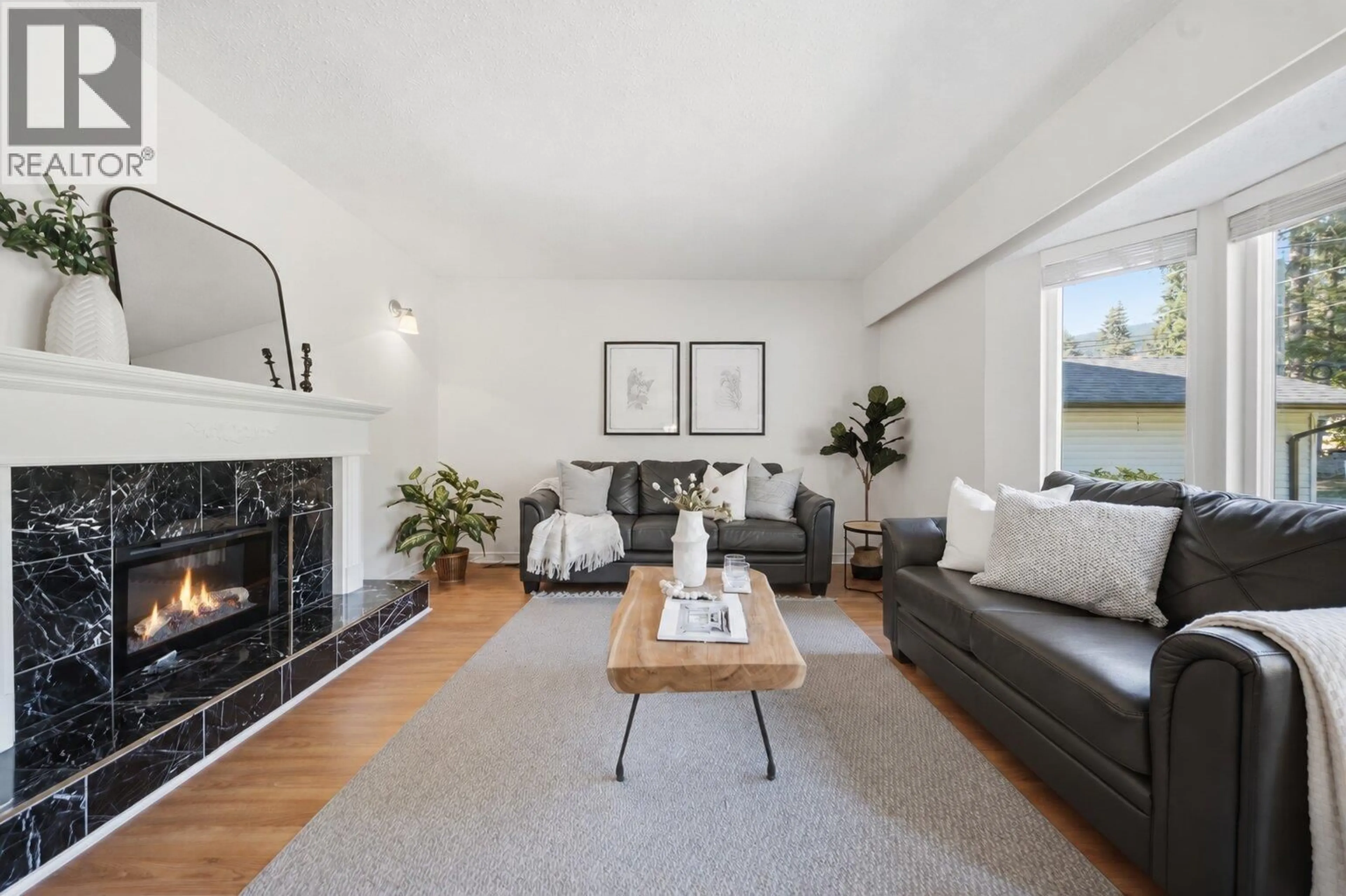 Living room with furniture, unknown for 1825 PETERS ROAD, North Vancouver British Columbia V7Y1Y7