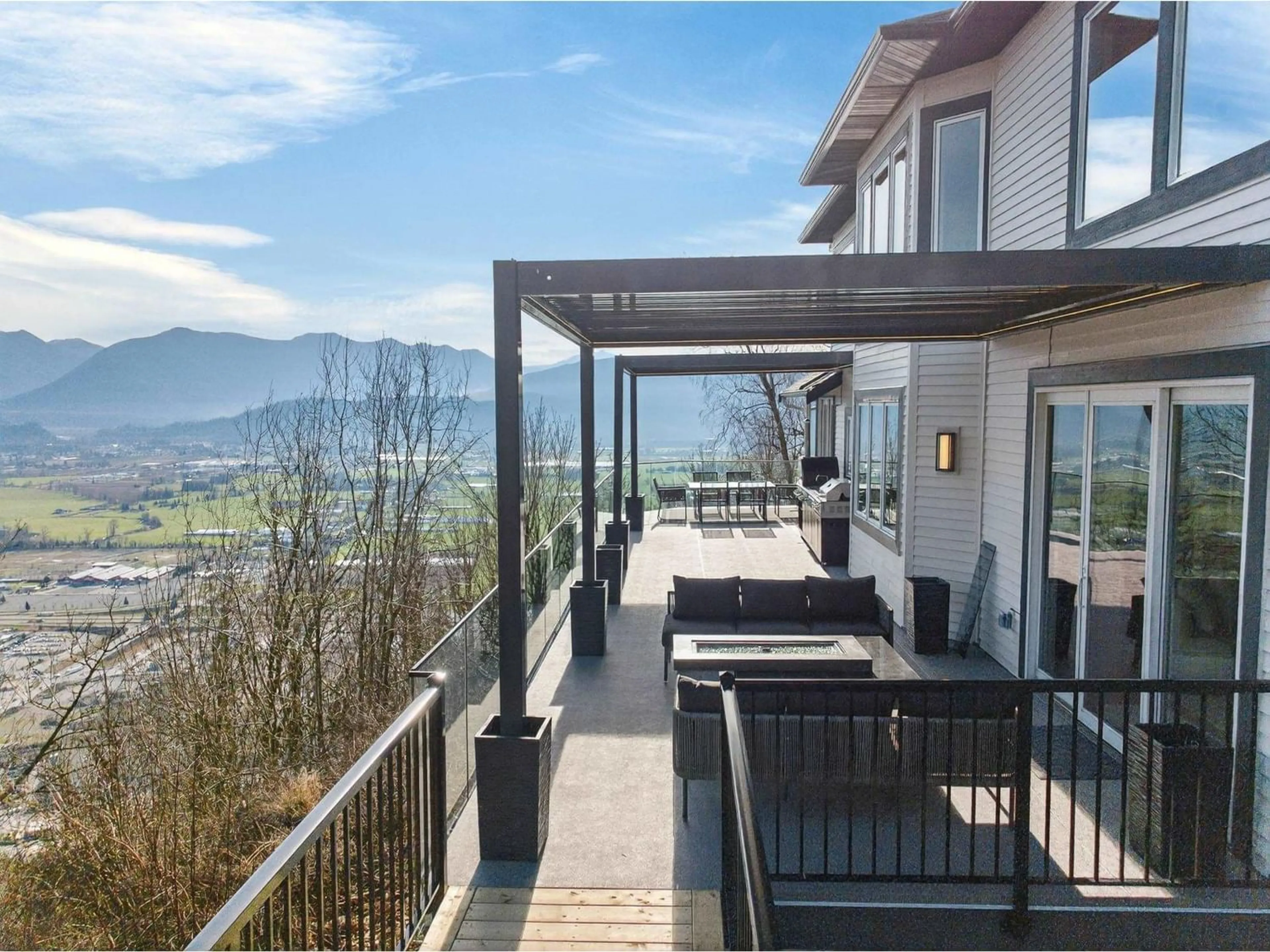 Unknown for 43619 BRACKEN DRIVE, Chilliwack British Columbia V2R4A4