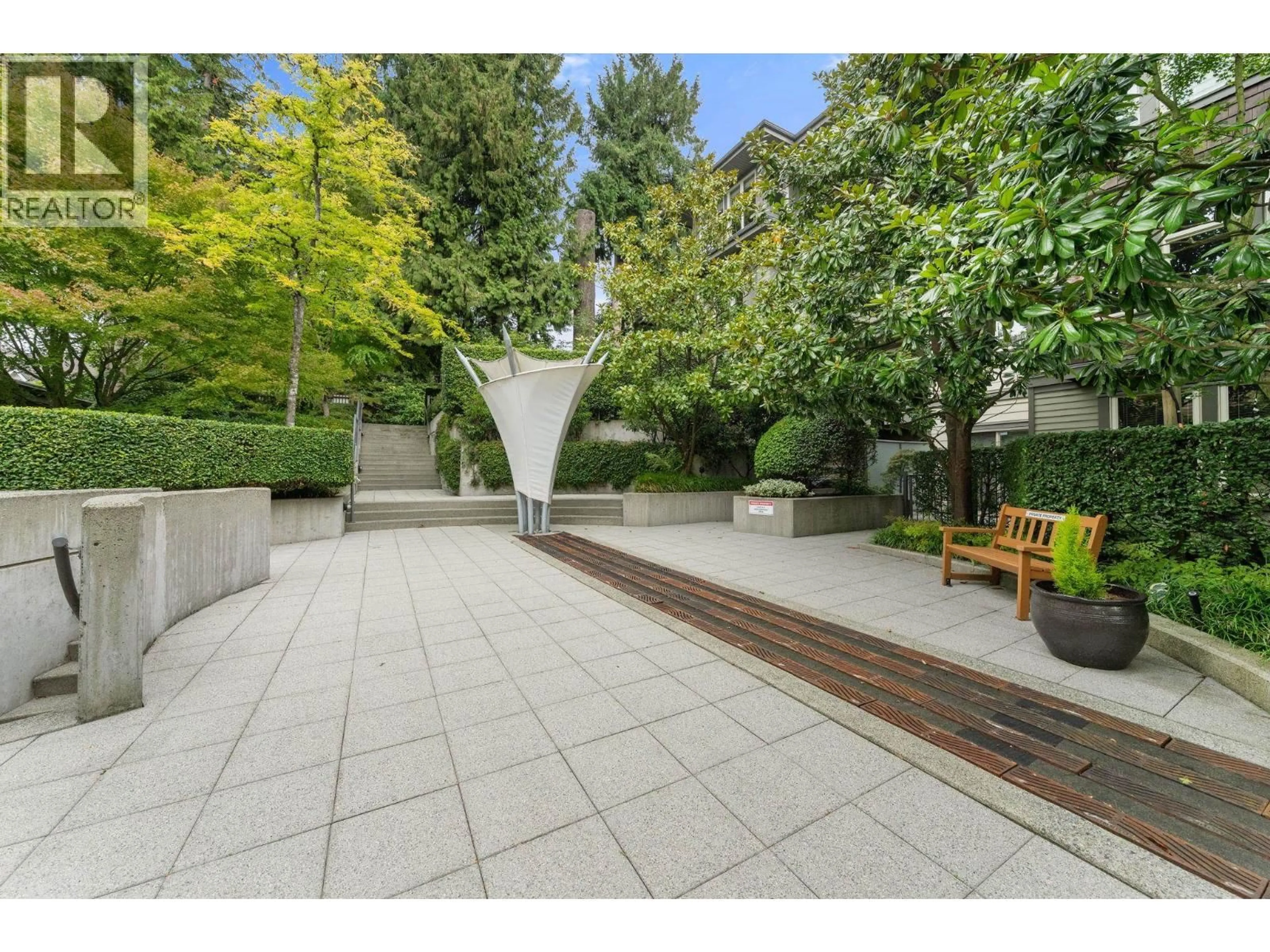Patio, street for 208 - 188 29 STREET, North Vancouver British Columbia V7N0A2