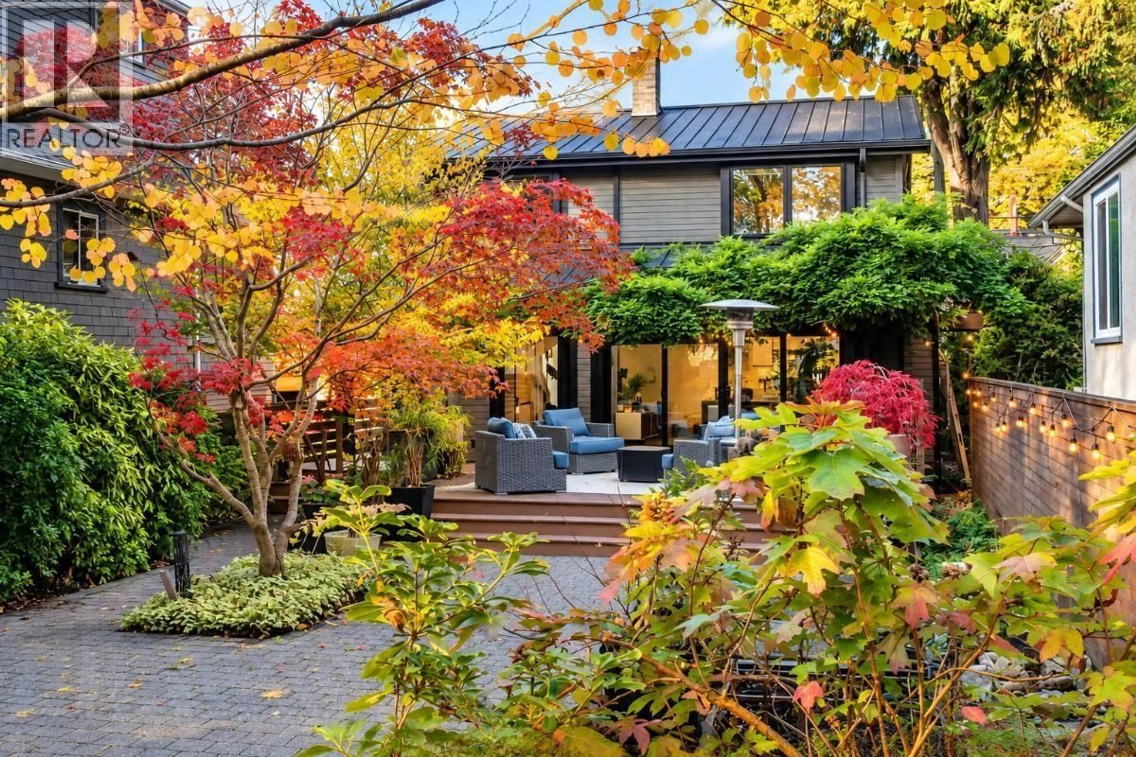 Patio, street for 2835 13TH AVENUE, Vancouver British Columbia V6K2T6