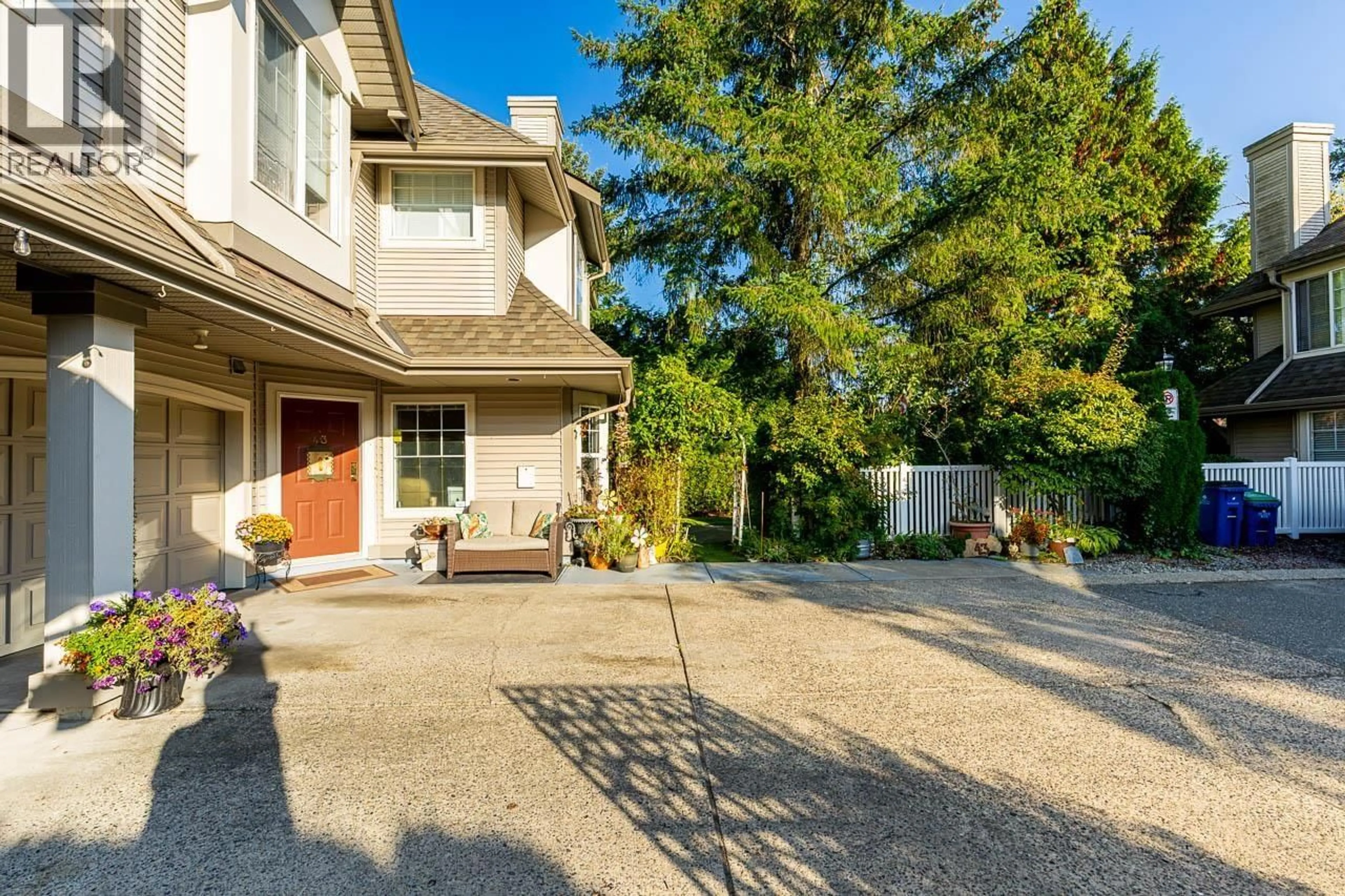 Patio, street for 43 - 23085 118 AVENUE, Maple Ridge British Columbia V2X3J7