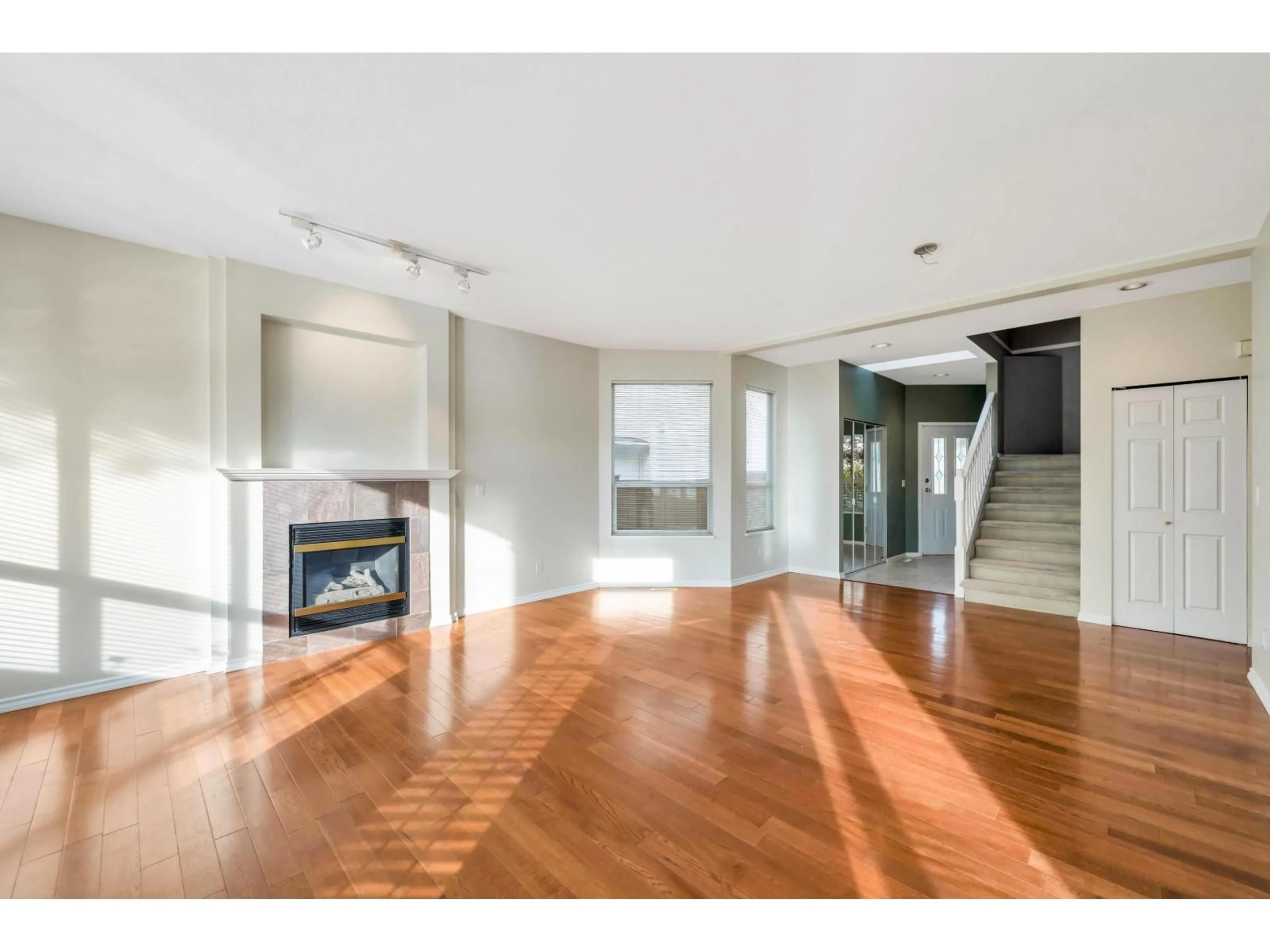 Unknown for 1 - 20881 87 AVENUE, Langley British Columbia V1M3X1