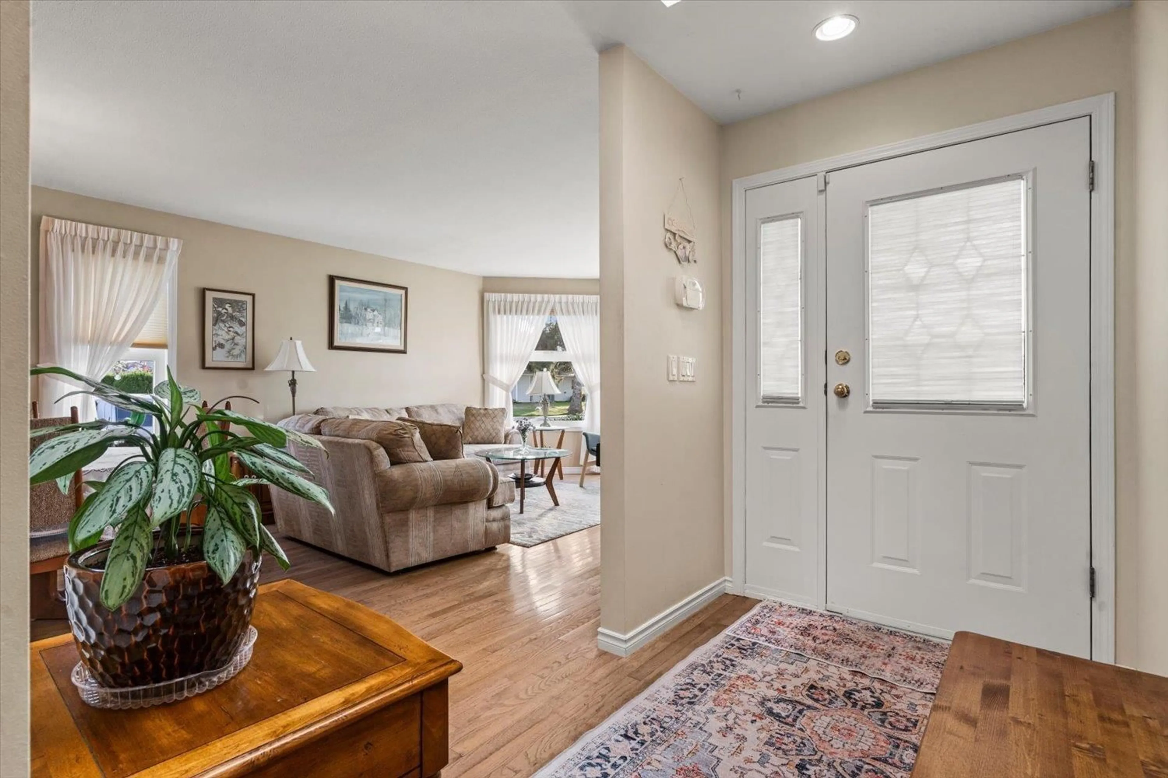 Indoor entryway for 6930 COACH LAMP DRIVE, Chilliwack British Columbia V2R2V4