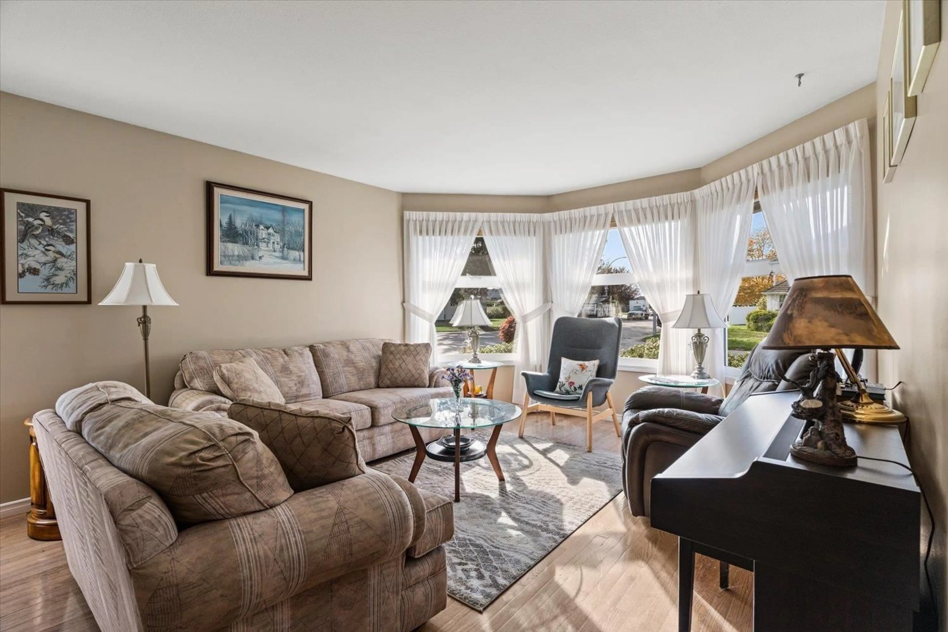 Living room with furniture, unknown for 6930 COACH LAMP DRIVE, Chilliwack British Columbia V2R2V4