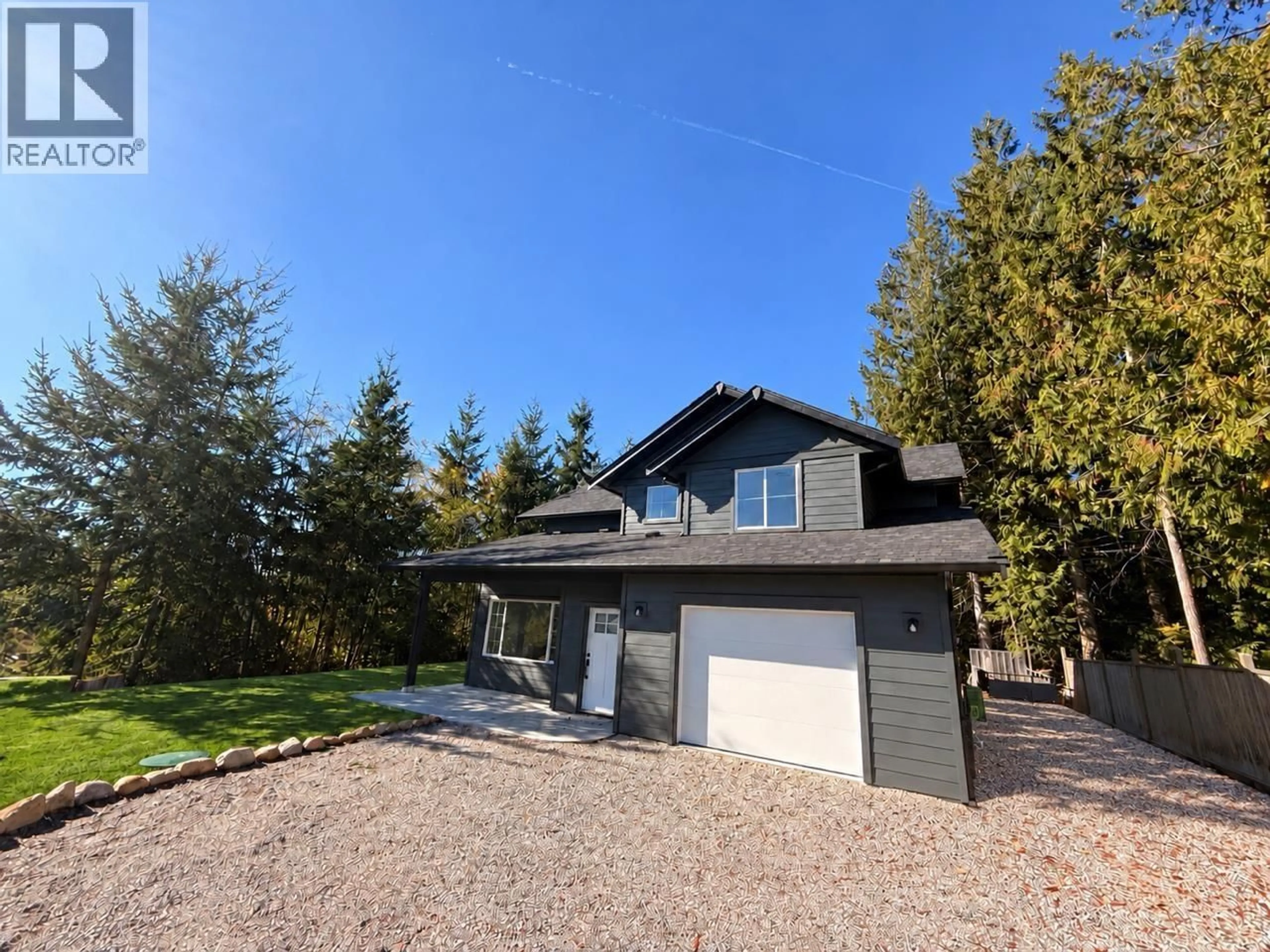 Home with vinyl exterior material, street for 503 JORDAN WAY, Gibsons British Columbia V0N1V5