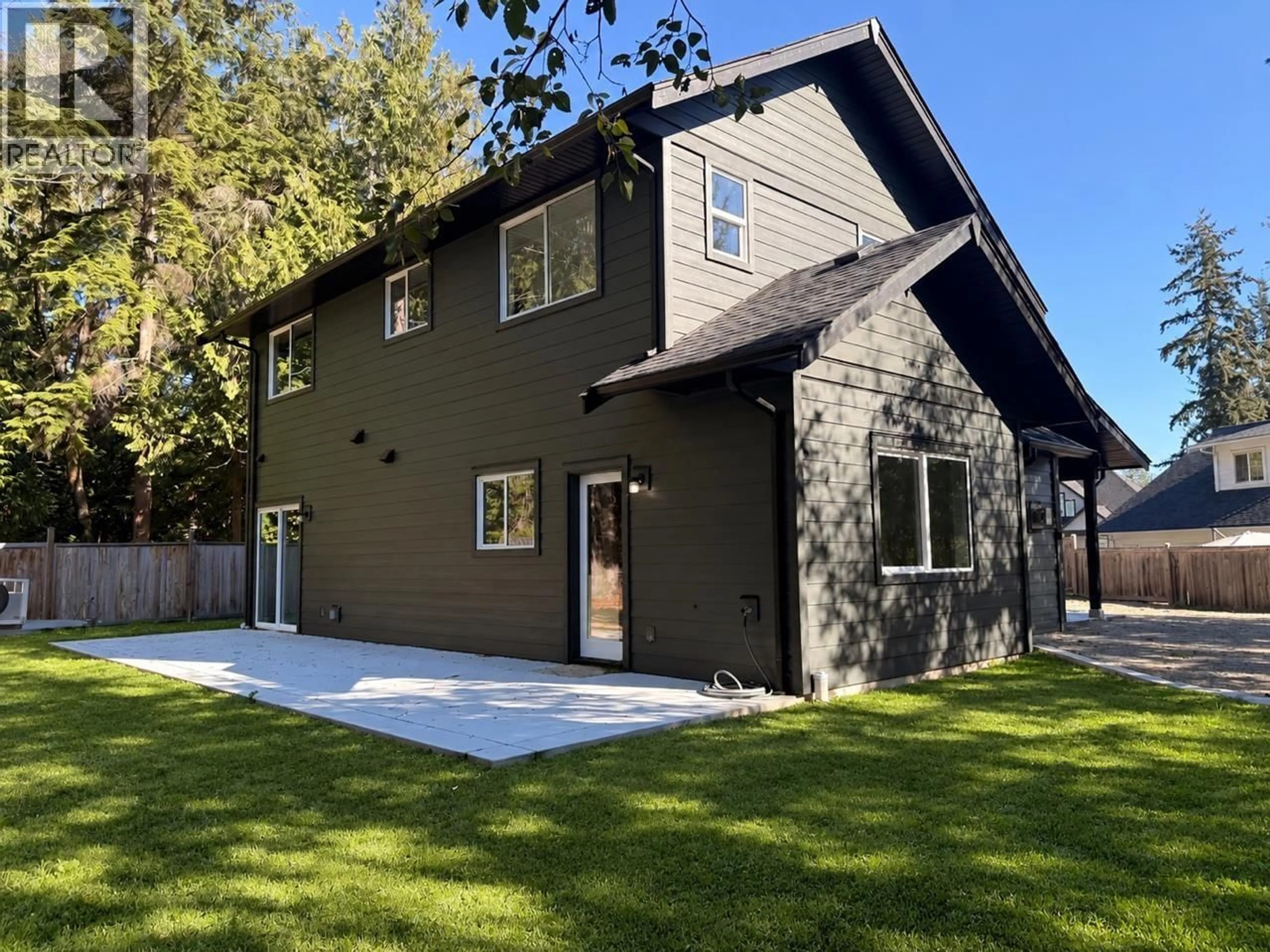 Home with vinyl exterior material, street for 503 JORDAN WAY, Gibsons British Columbia V0N1V5
