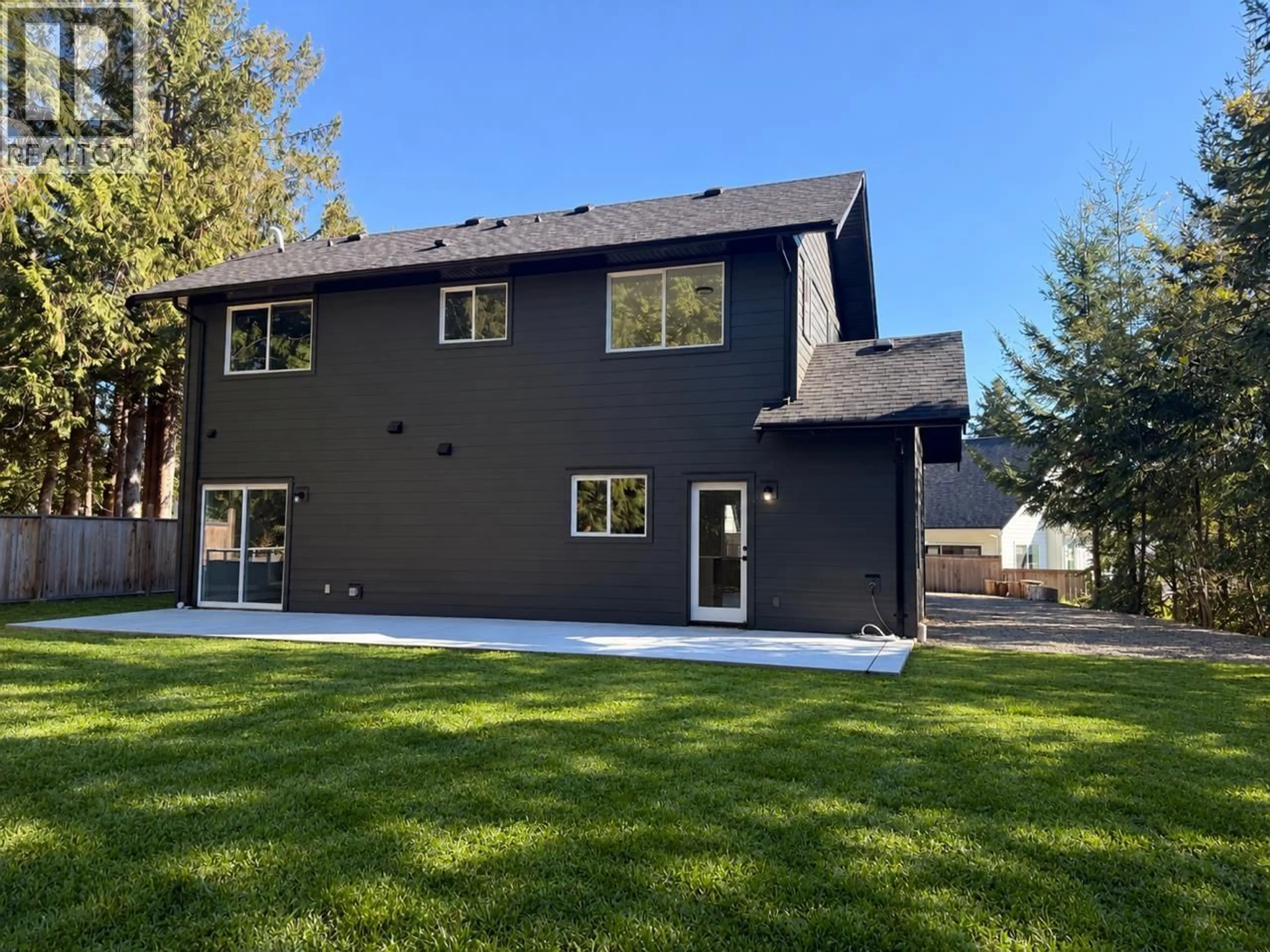 Home with vinyl exterior material, unknown for 503 JORDAN WAY, Gibsons British Columbia V0N1V5