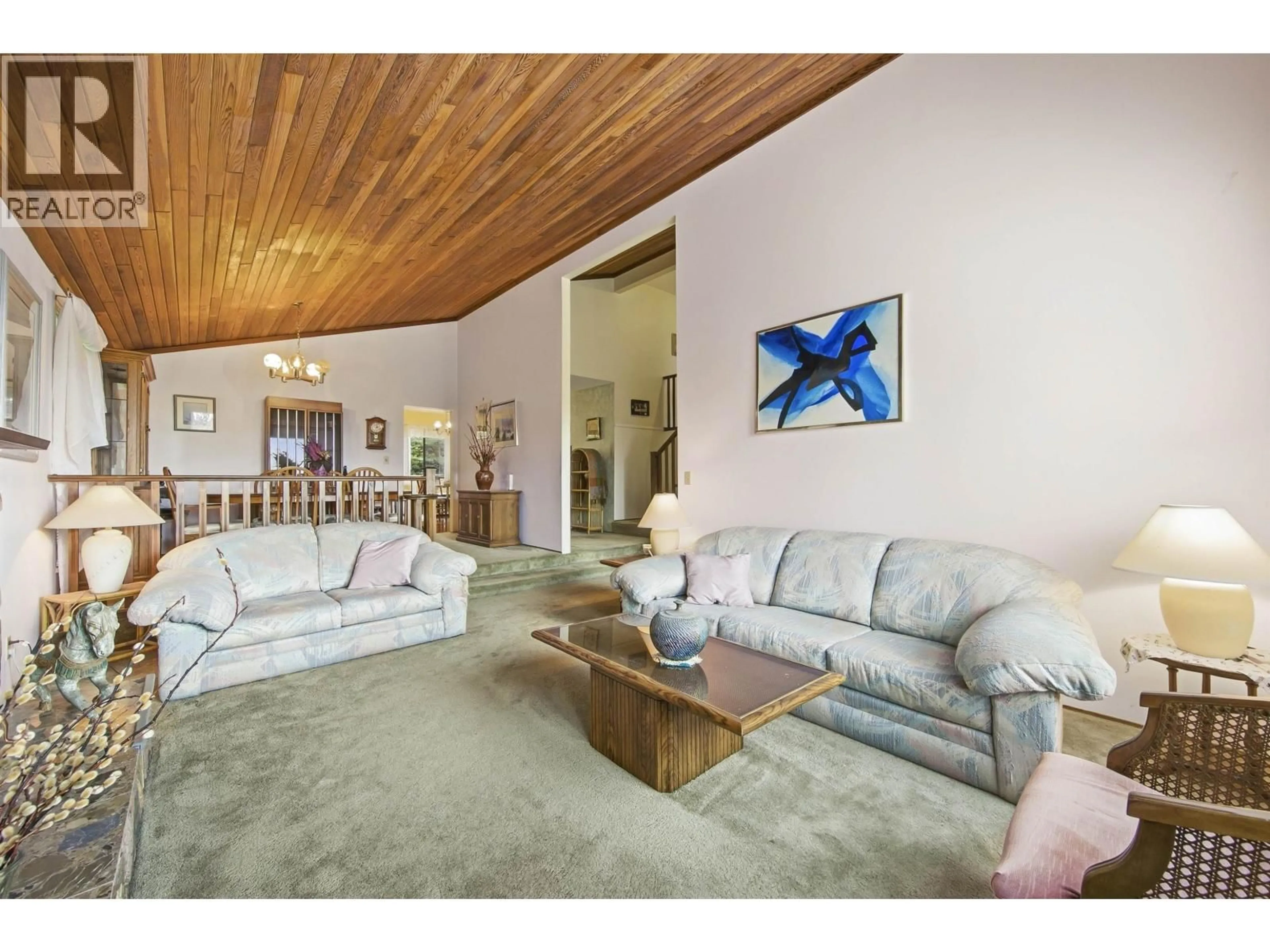 Living room with furniture, unknown for 1215 CYPRESS PLACE, Port Moody British Columbia V3H3Y7