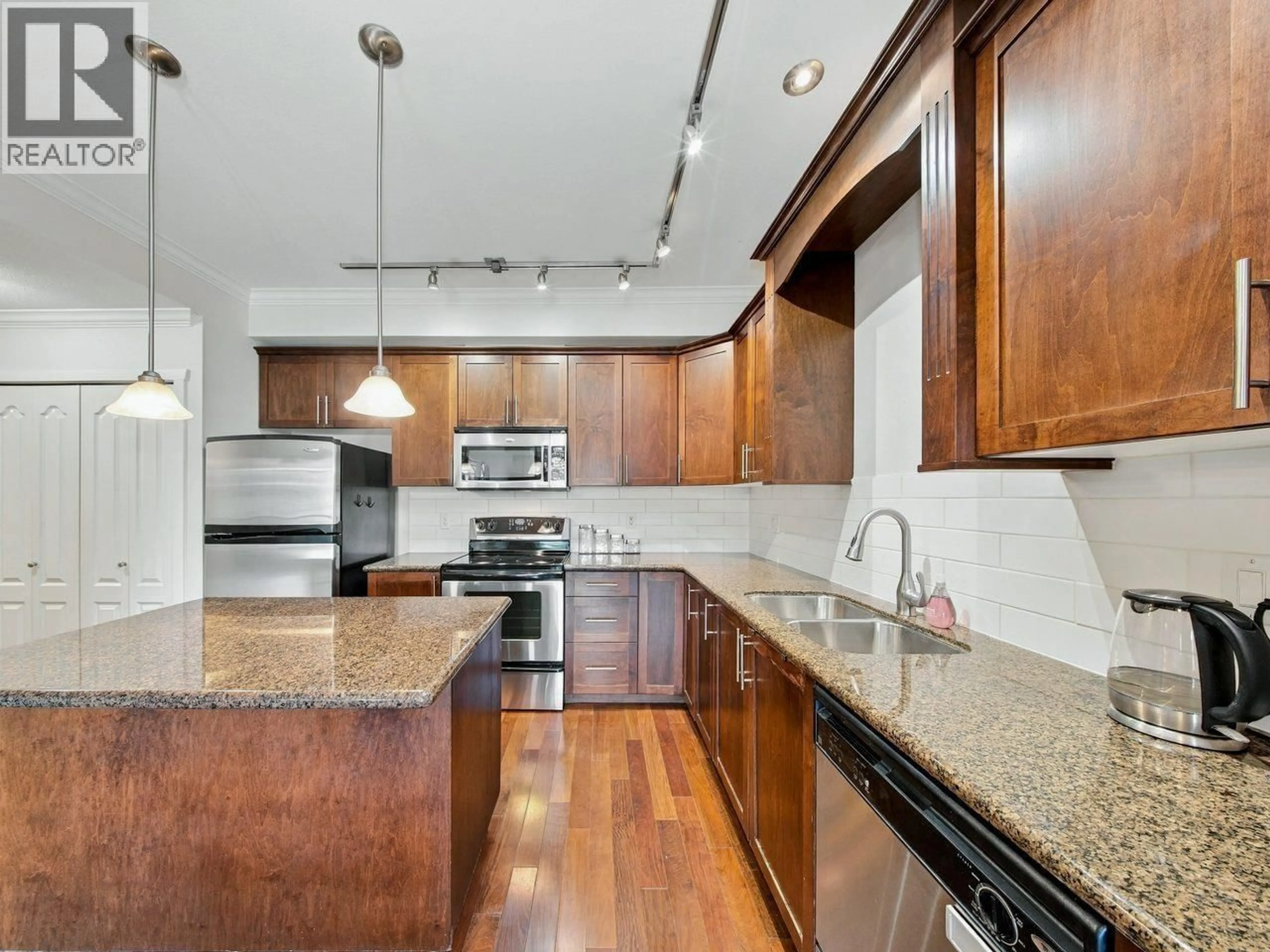 Open concept kitchen, unknown for 314 - 2627 SHAUGHNESSY STREET, Port Coquitlam British Columbia V3C0E1