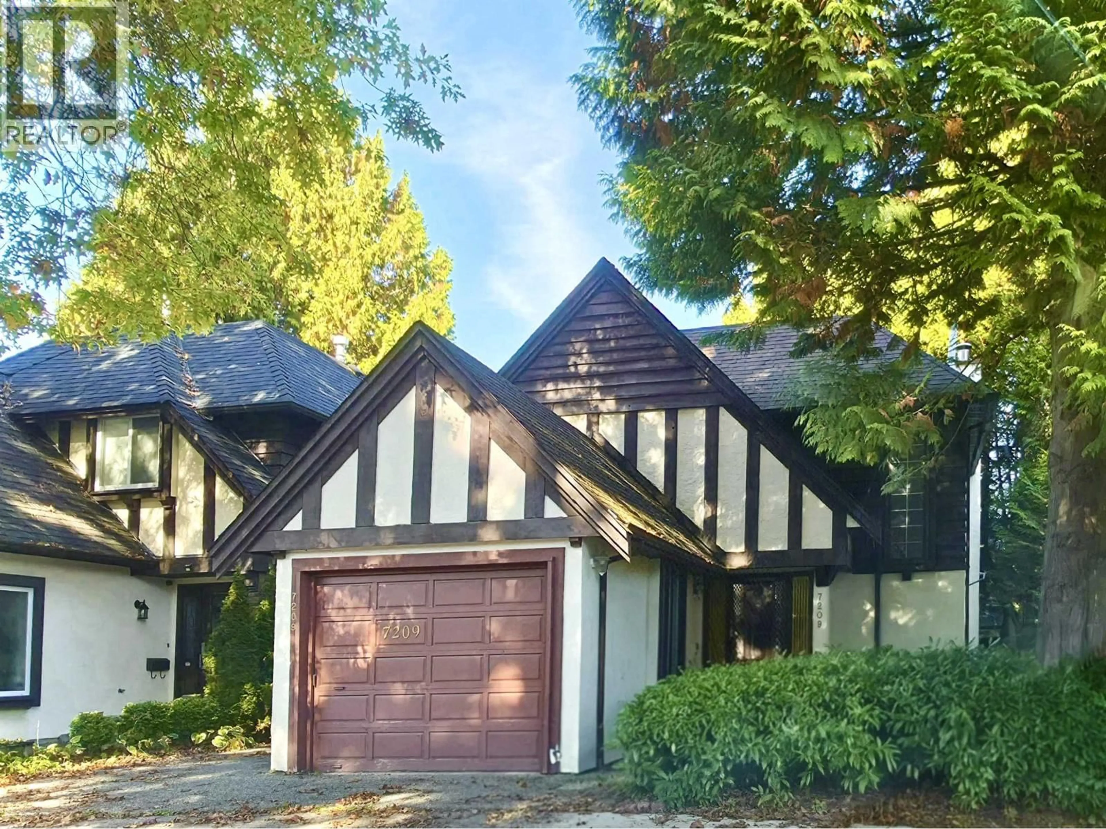 Home with brick exterior material, street for 7209 BRIDLEWOOD COURT, Burnaby British Columbia V5A4A4