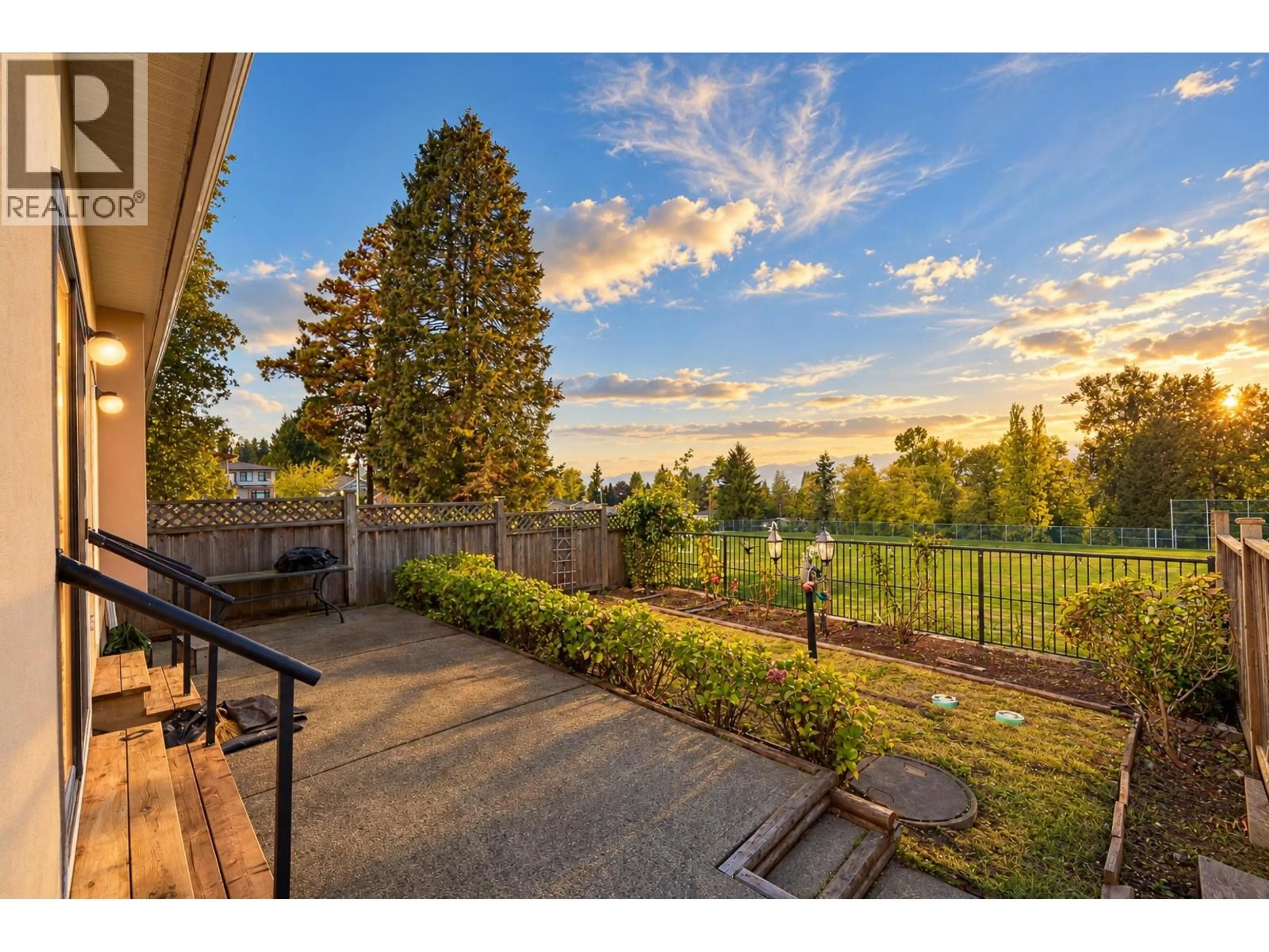 Unknown for 5755 BURNS PLACE, Burnaby British Columbia V5H1W8