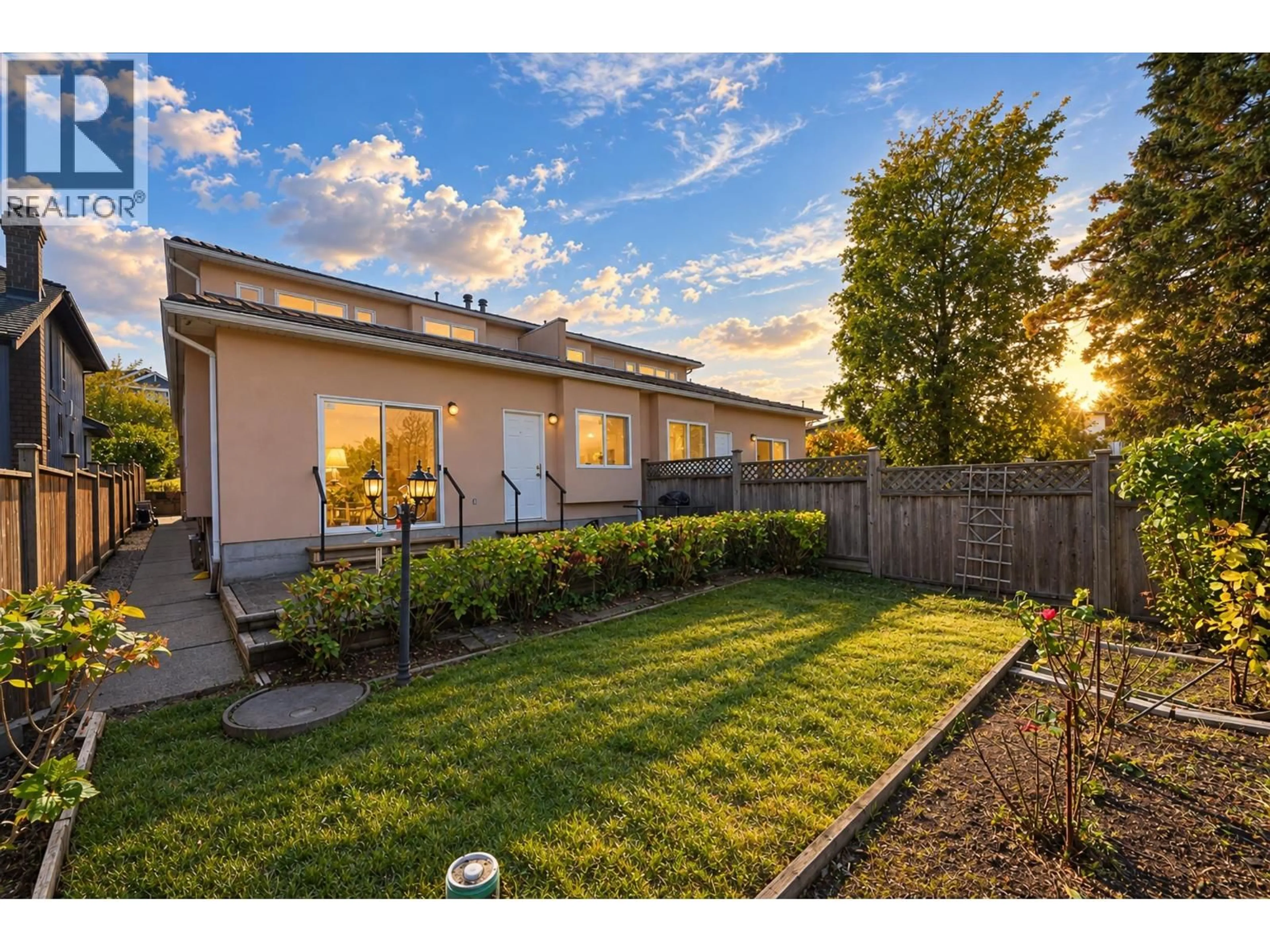Unknown for 5755 BURNS PLACE, Burnaby British Columbia V5H1W8